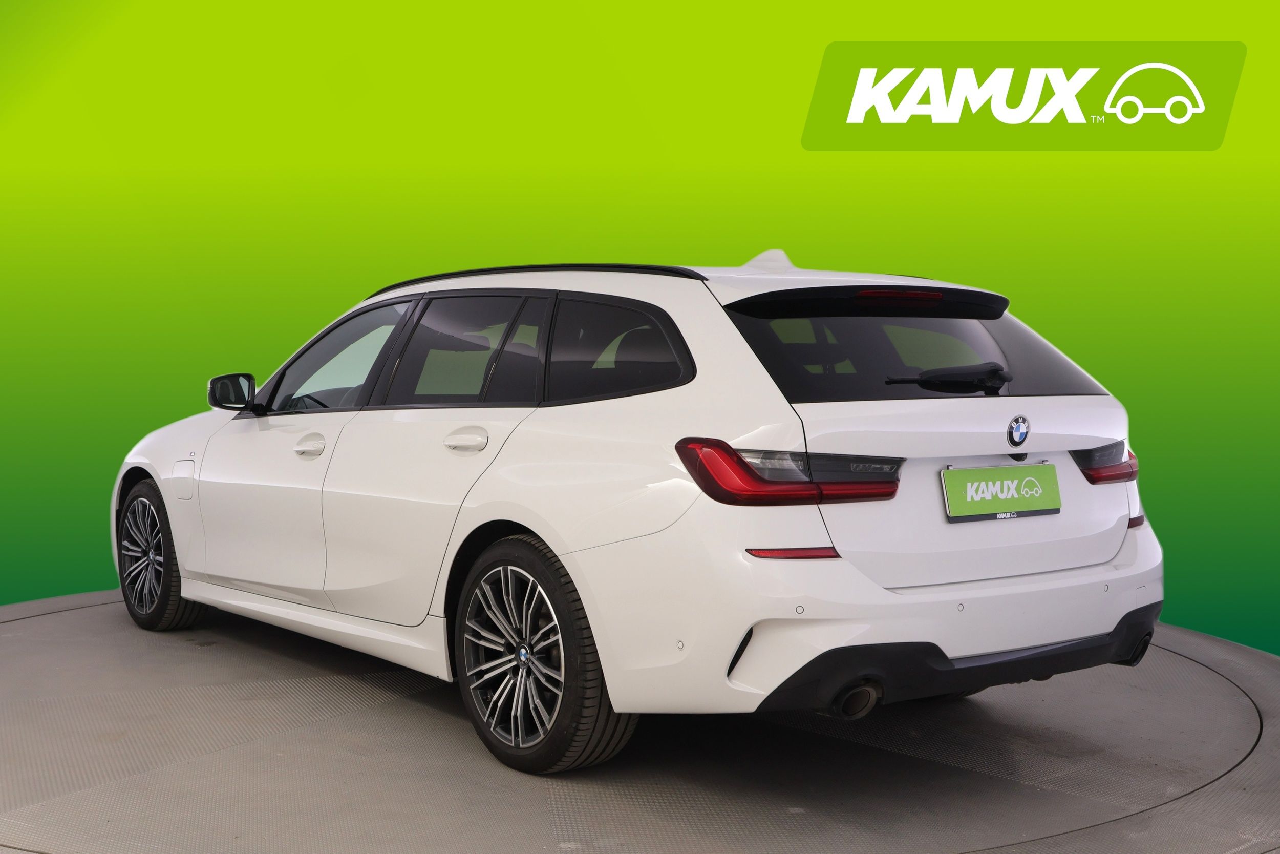 BMW 330 2020