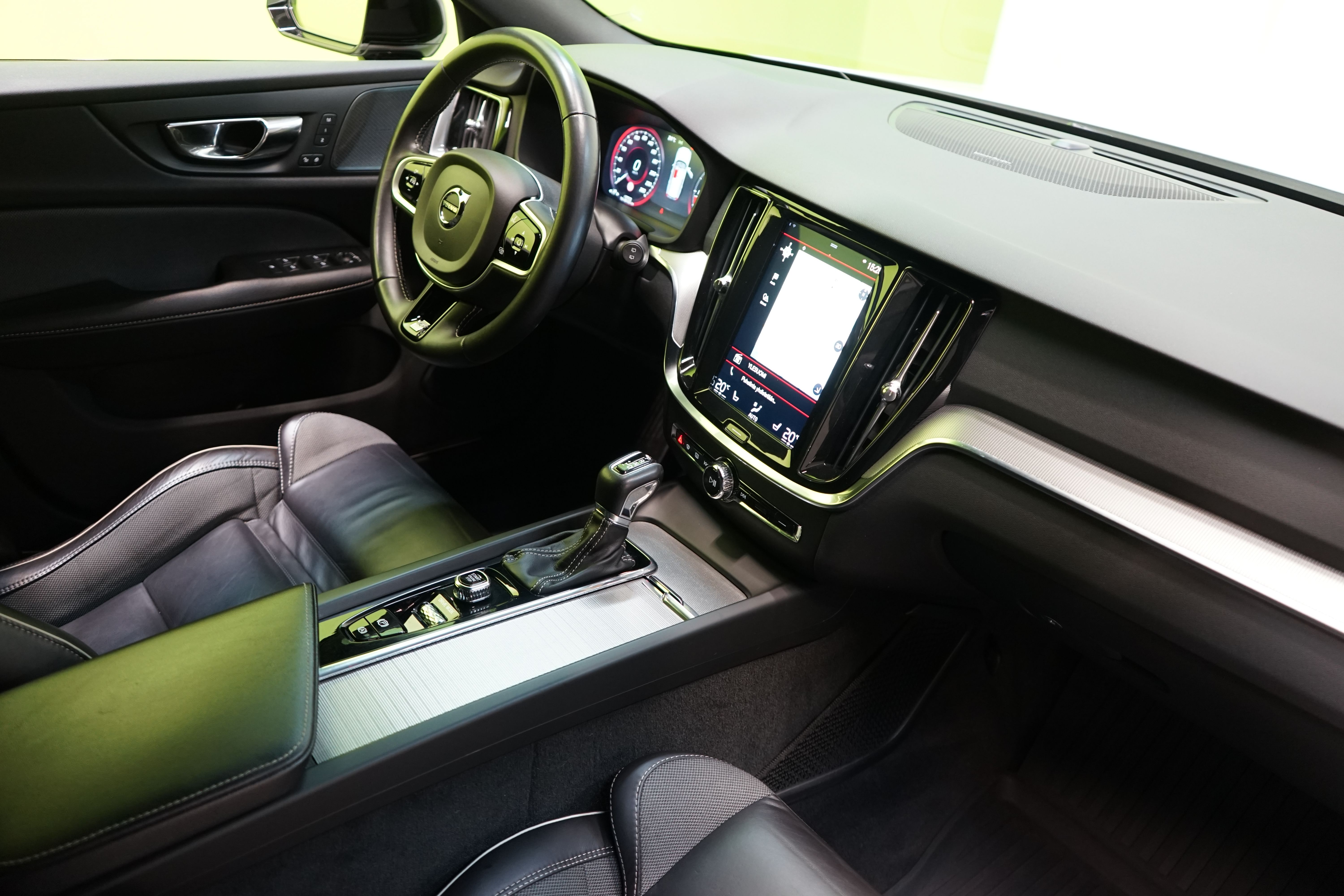 Volvo V60 2019