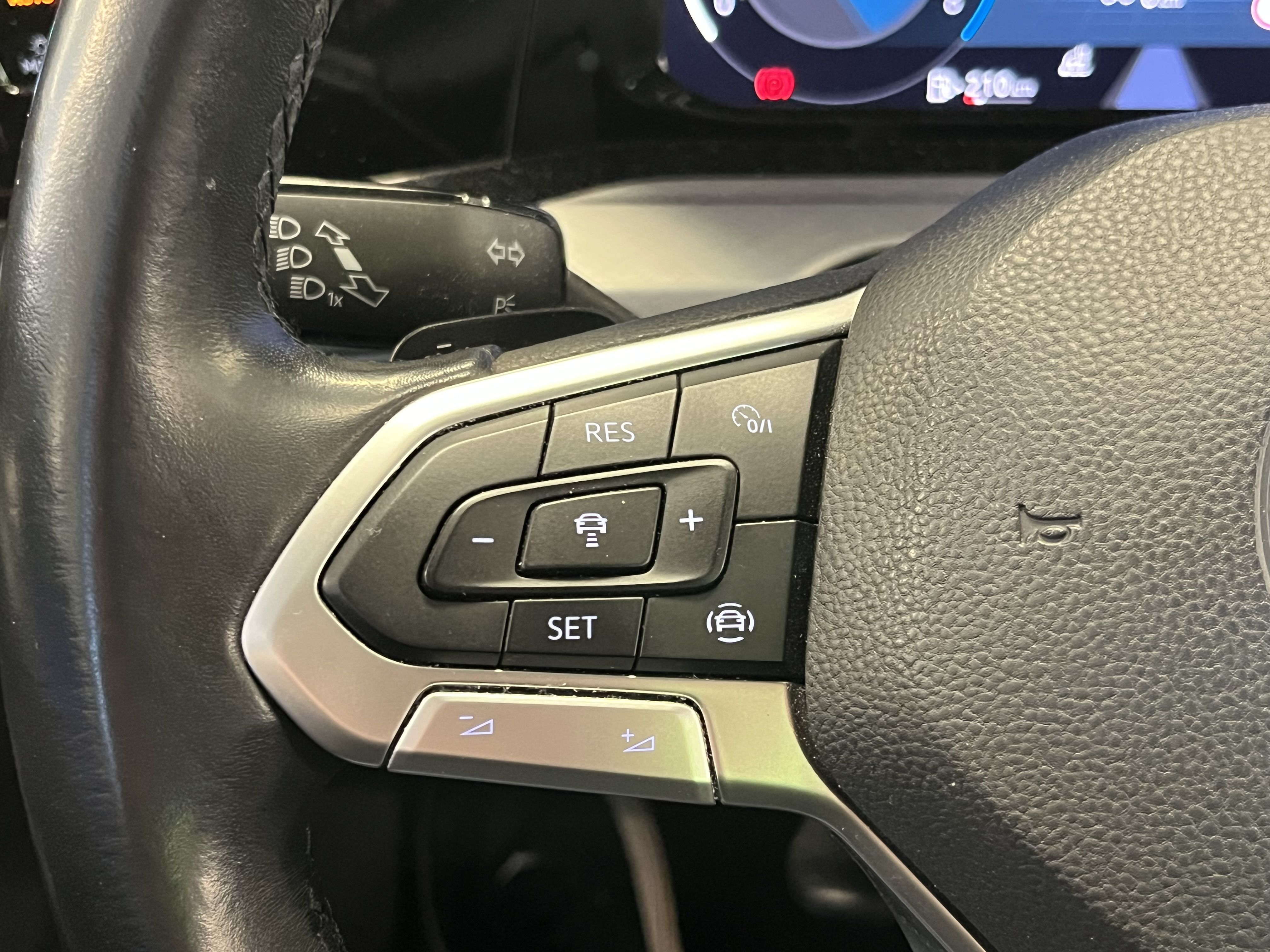 Volkswagen Golf 2021