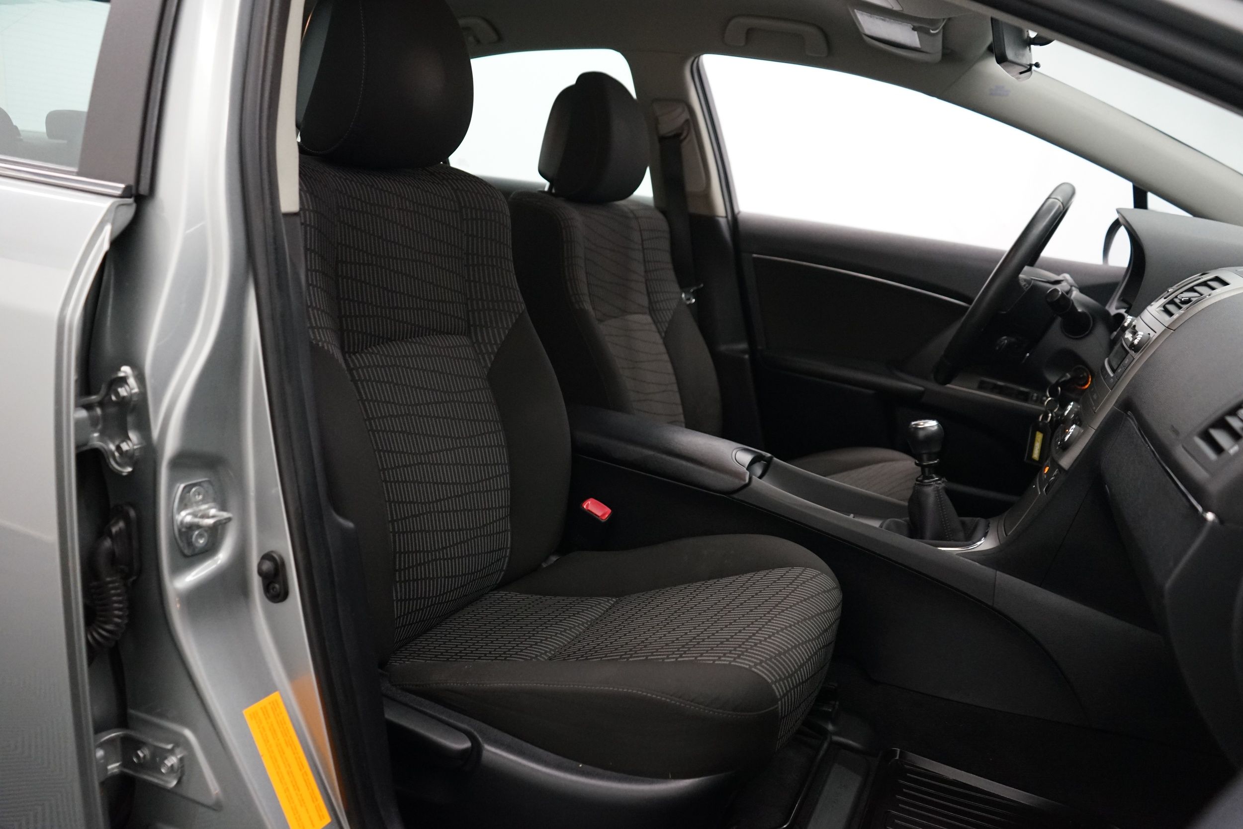 Toyota Avensis 2011