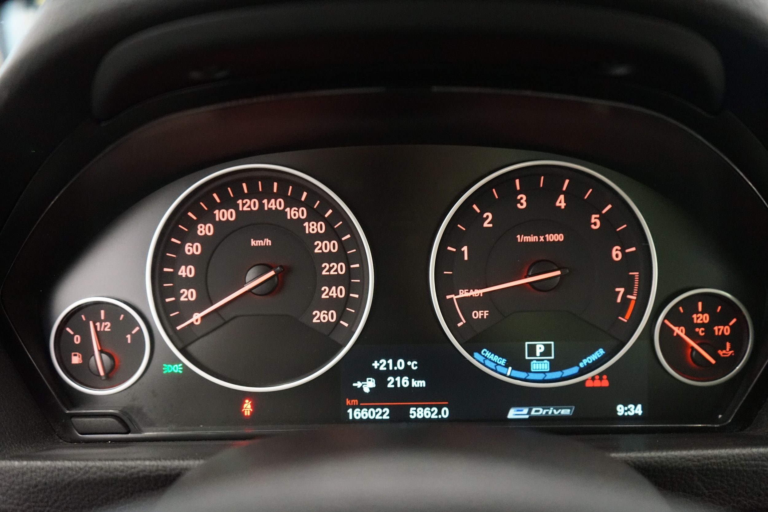 BMW 330e 2018