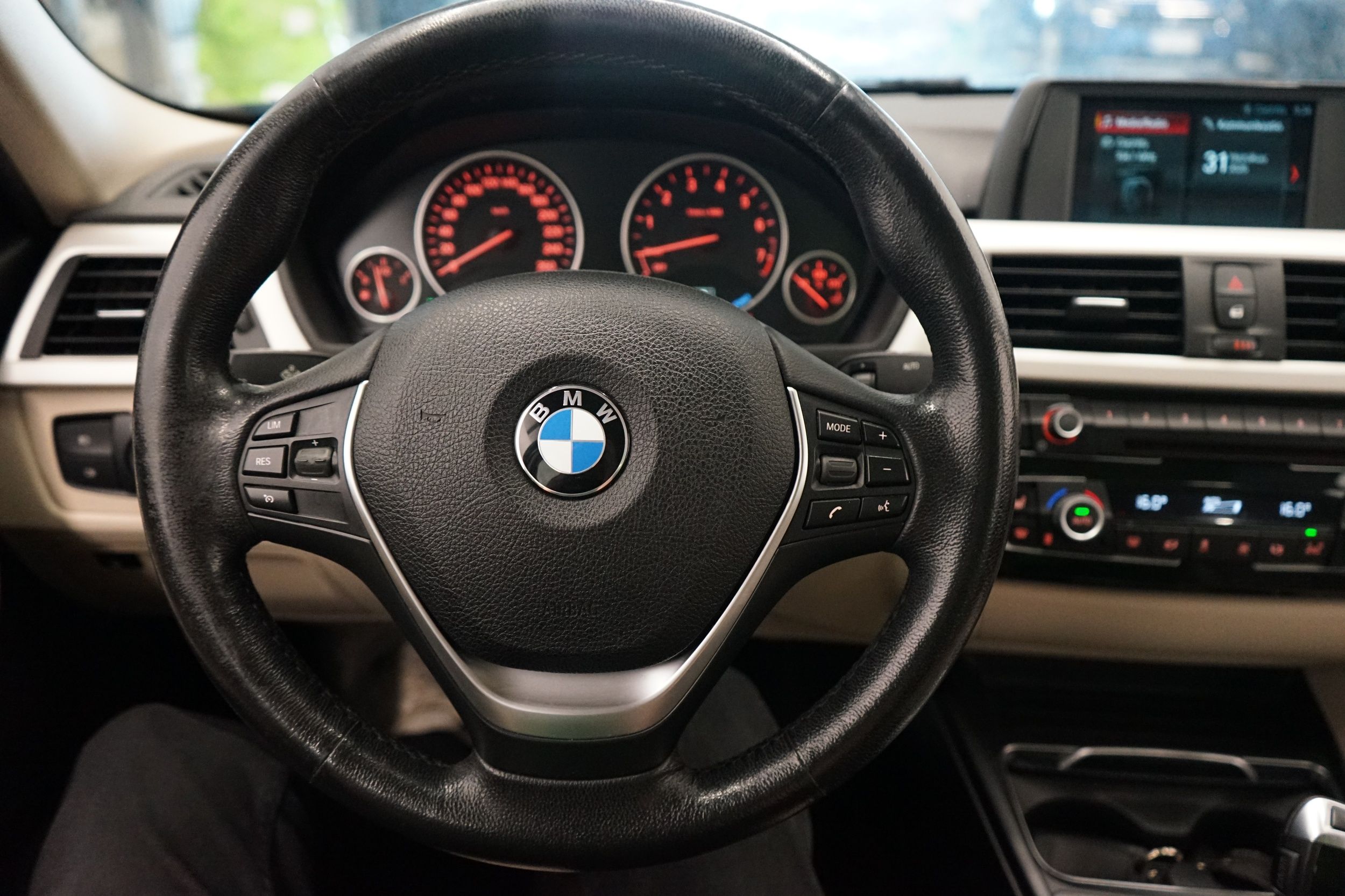 BMW 330e 2018