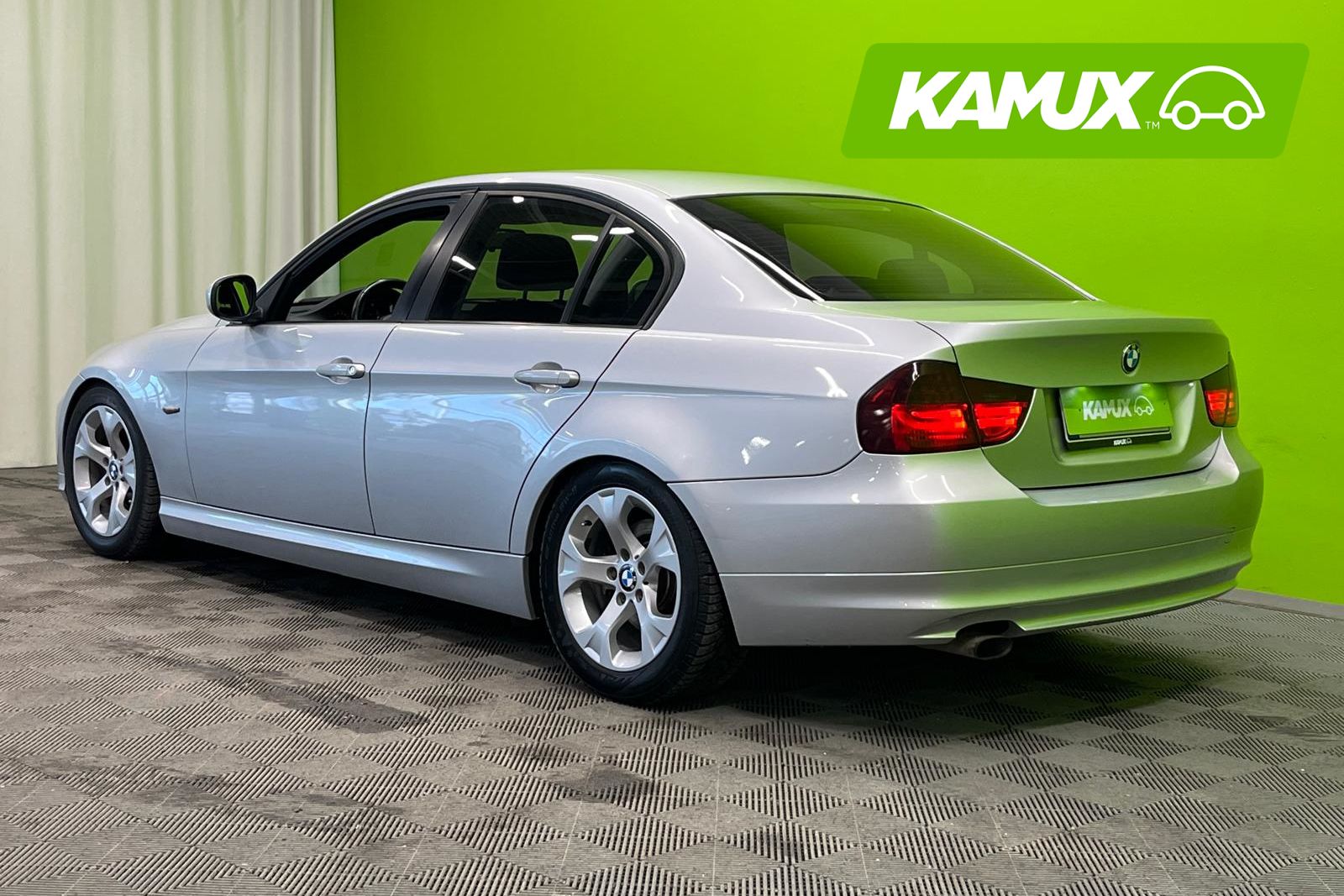 BMW 318 2010