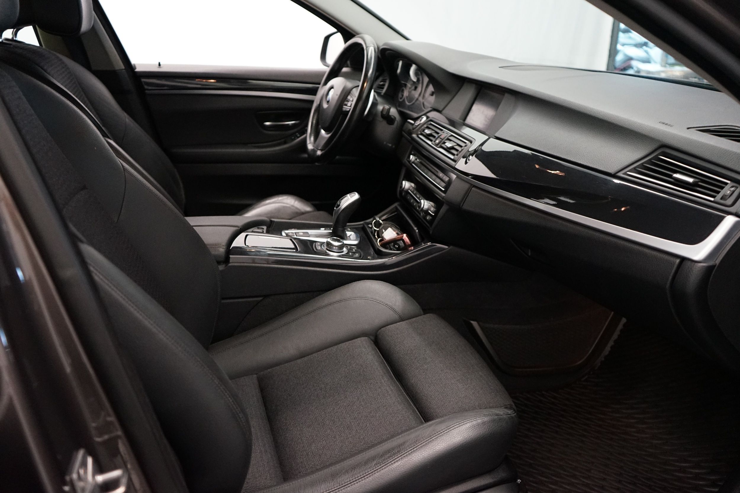BMW 520 2011