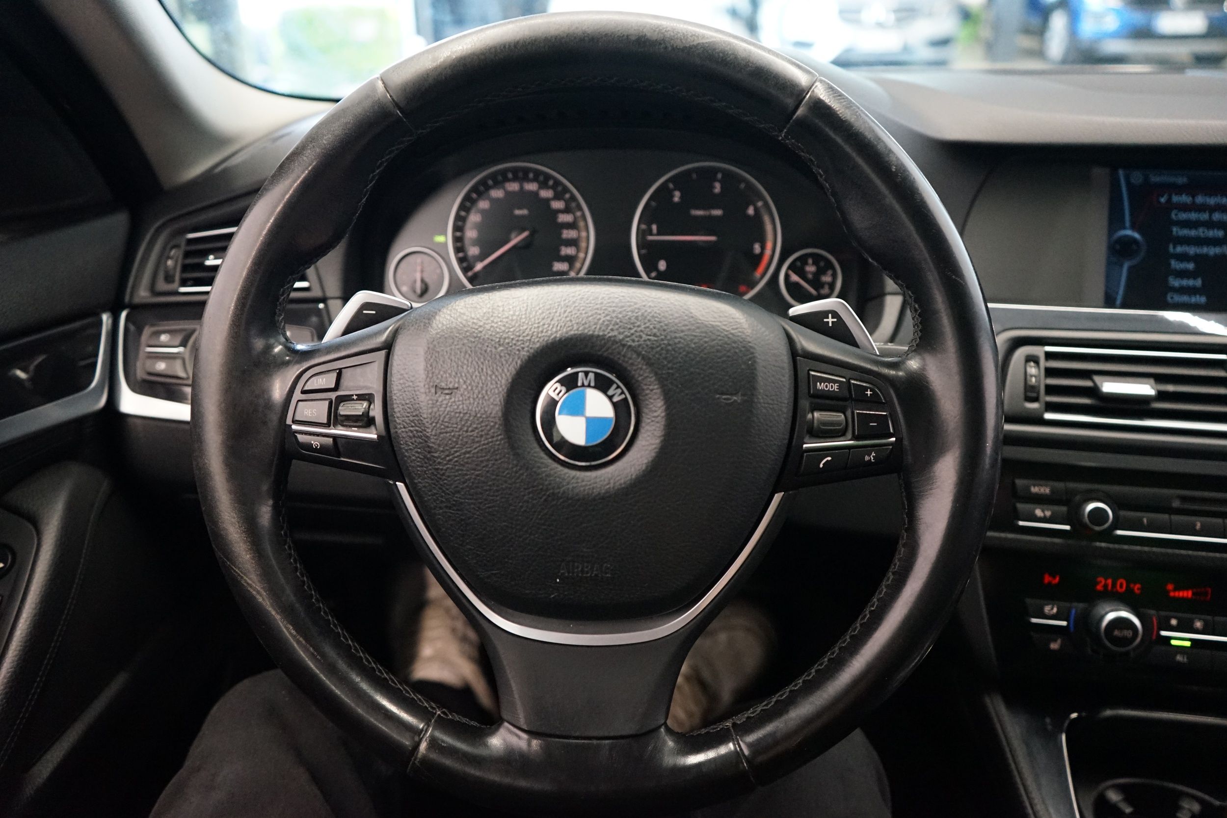 BMW 520 2011