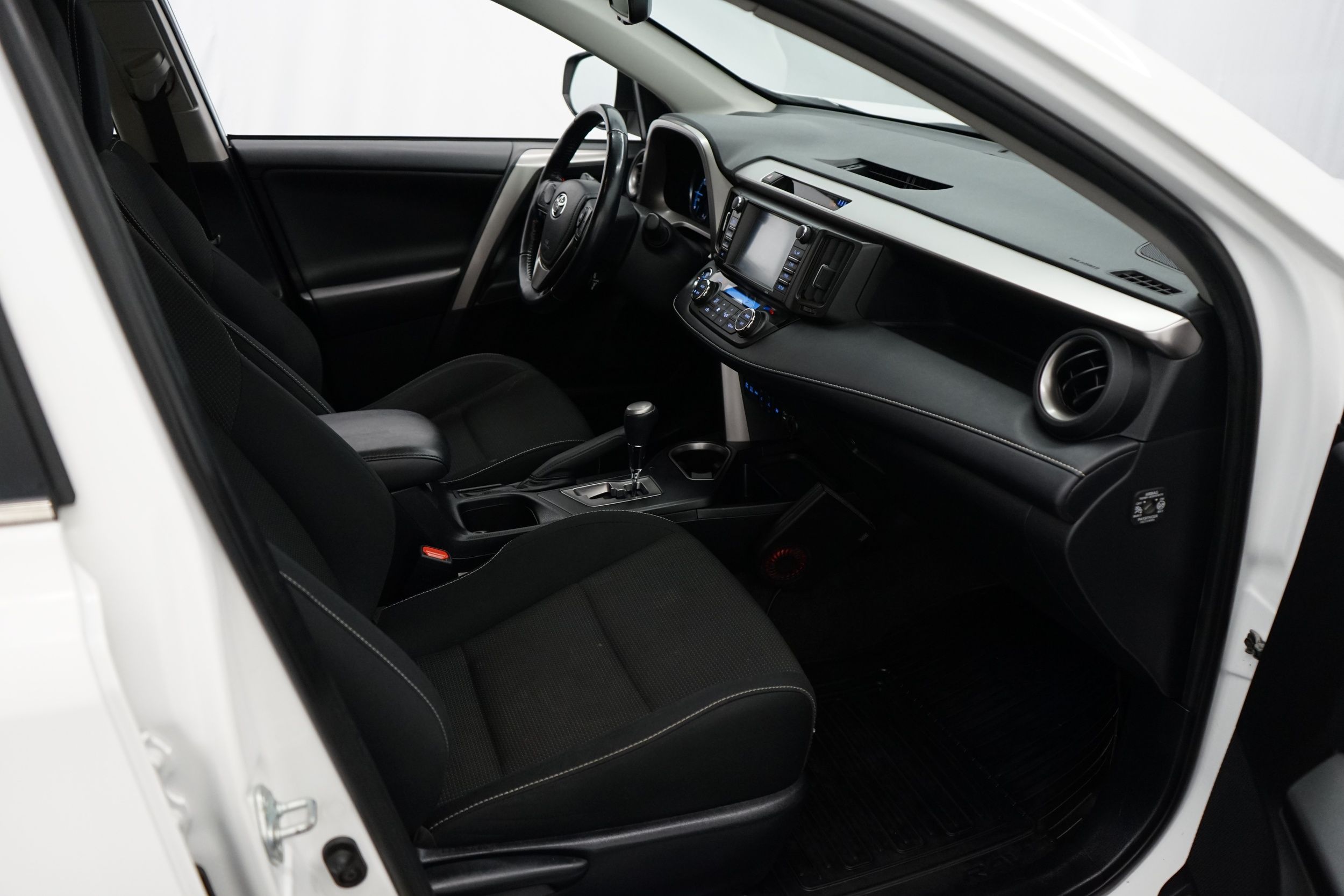 Toyota RAV4 2017