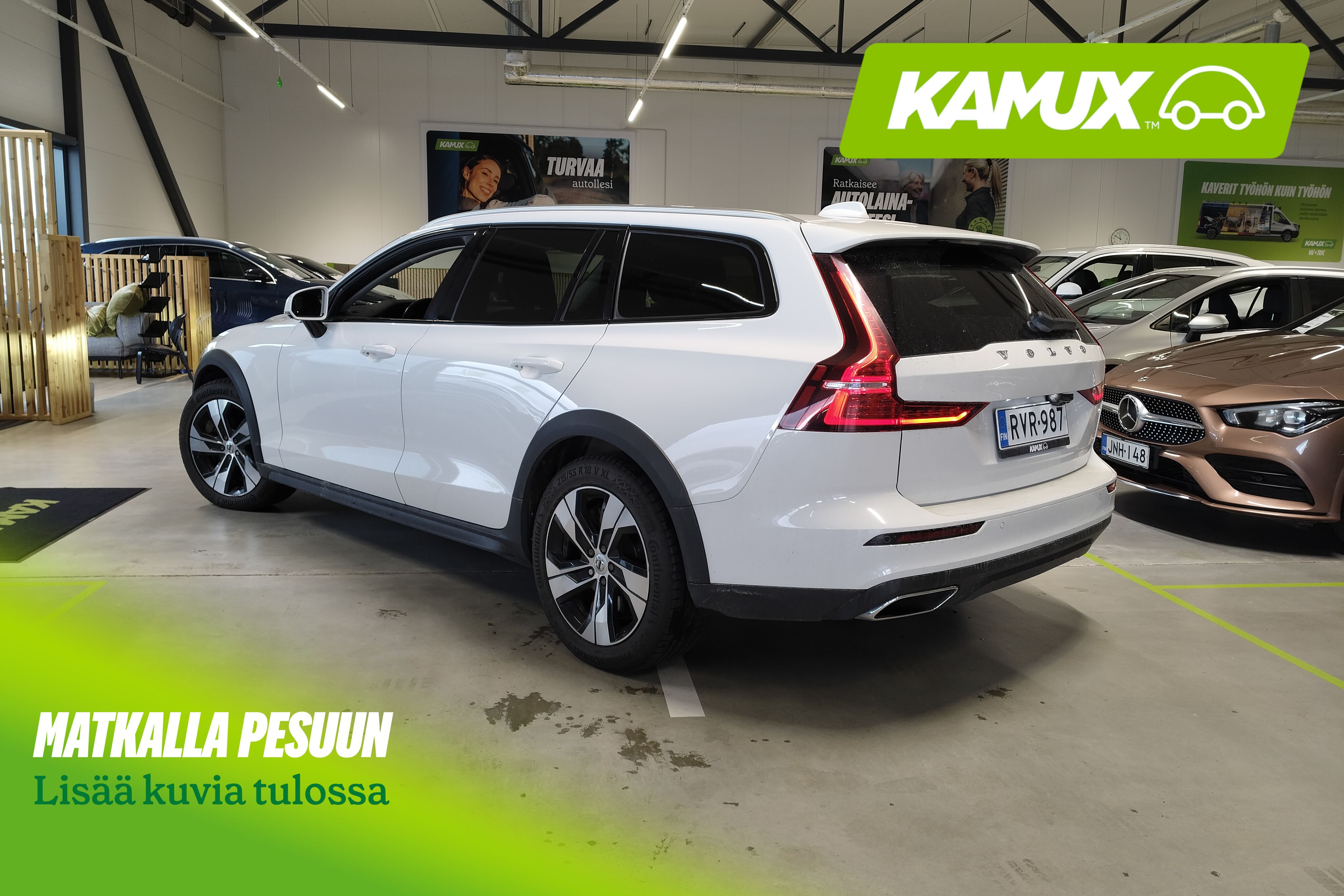 Volvo V60 Cross Country 2021