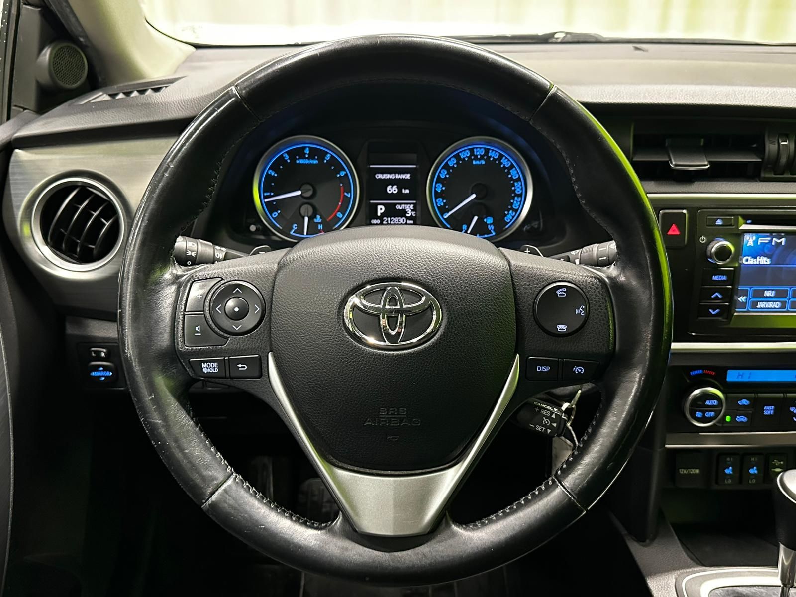 Toyota Auris 2013