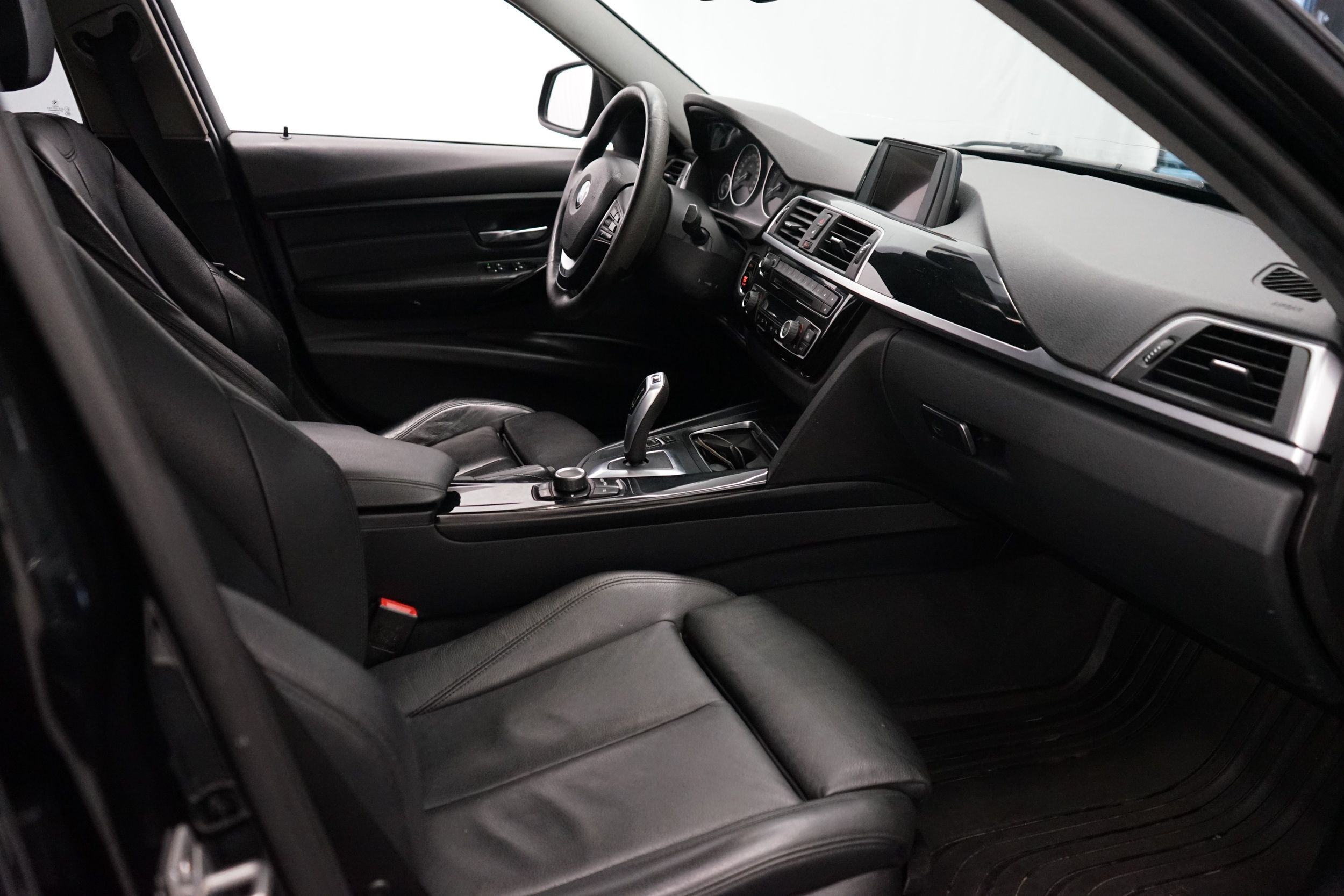 BMW 320 2017