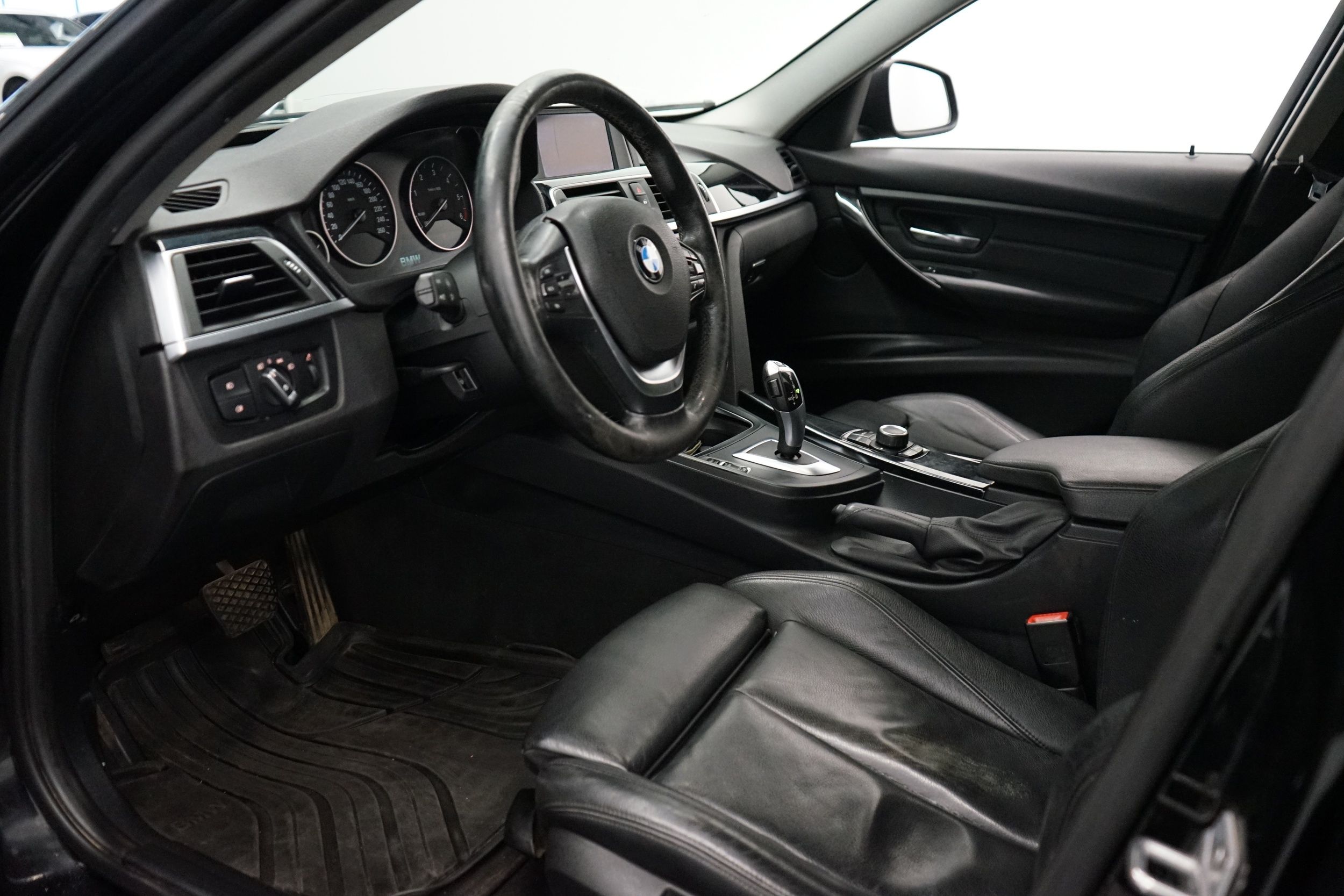 BMW 320 2017