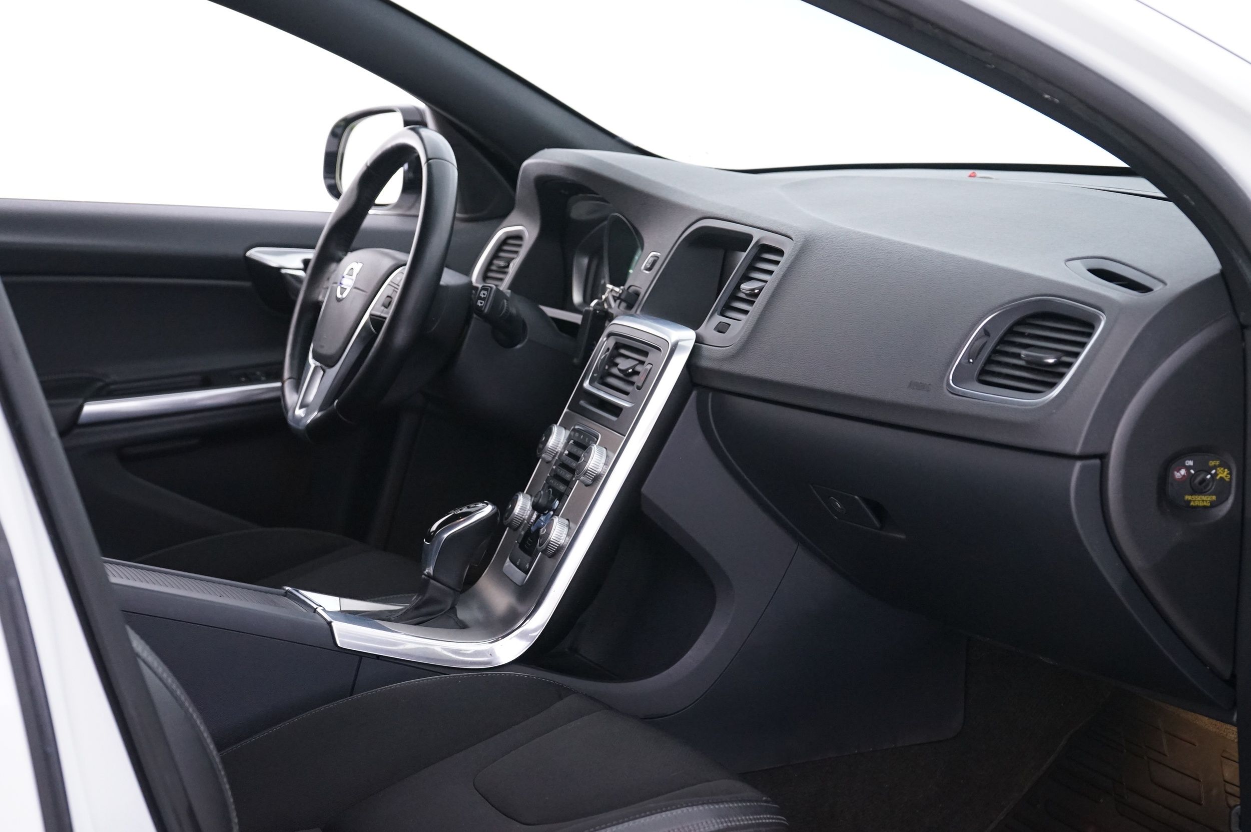 Volvo V60 Cross Country 2016