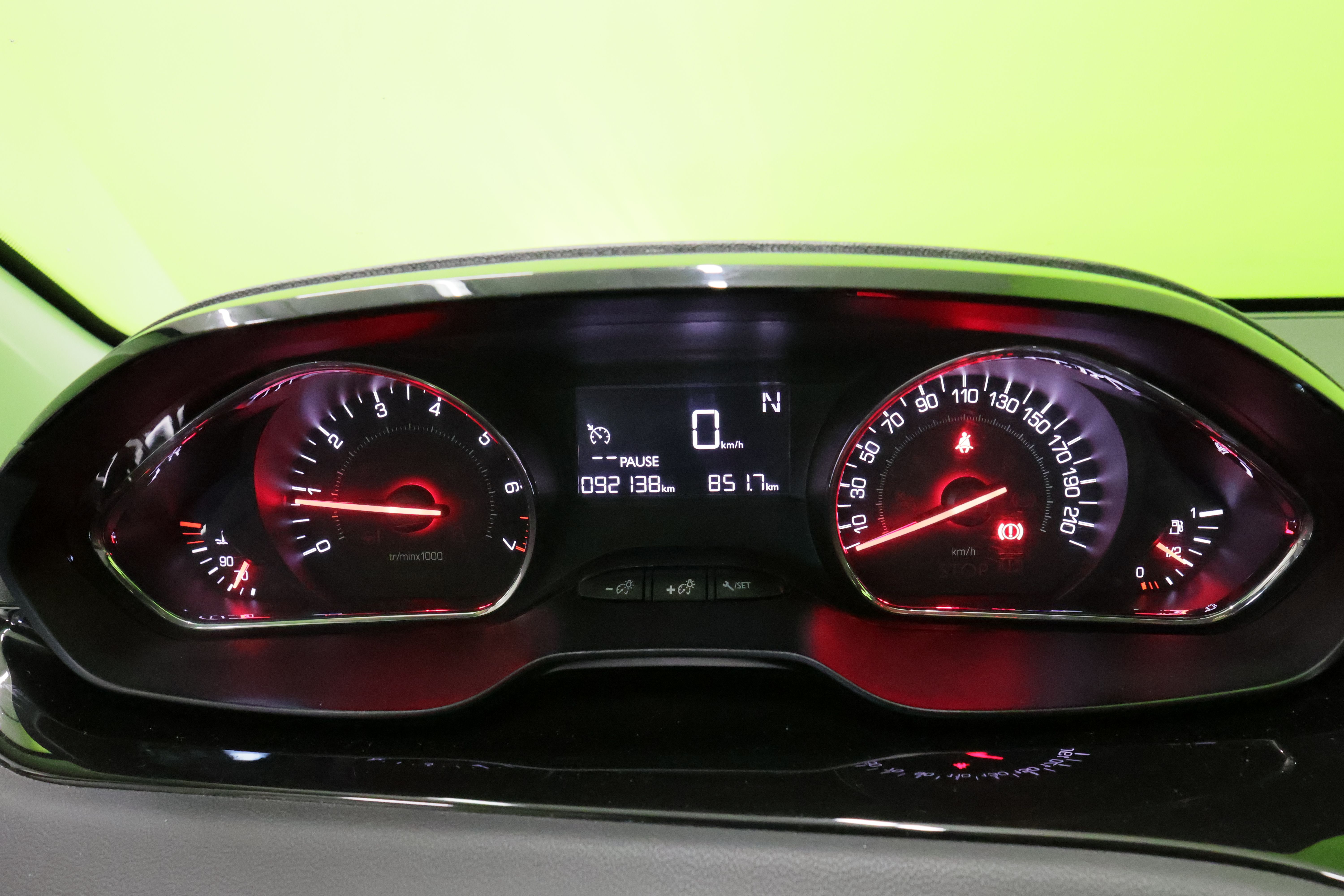 Peugeot 208 2015