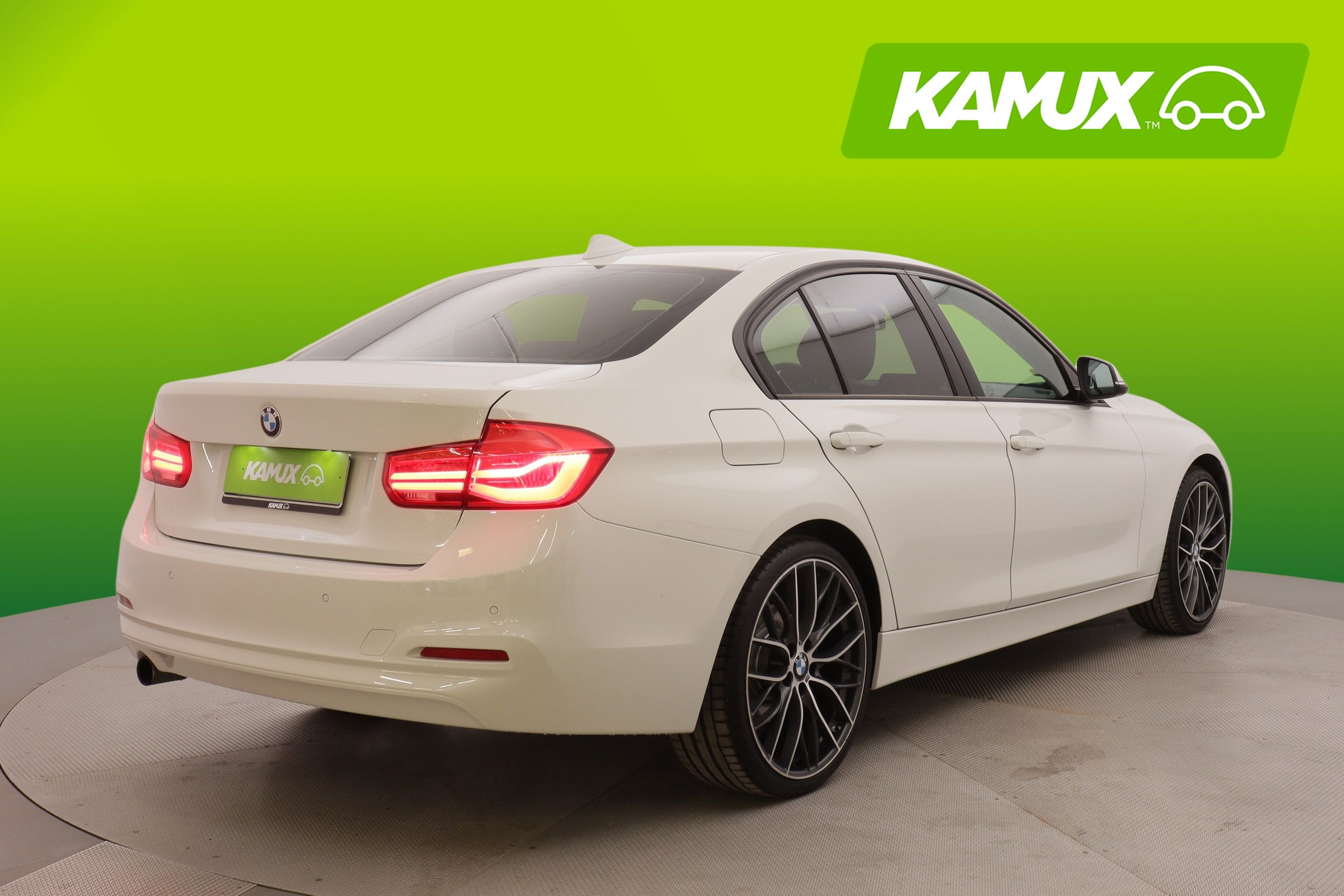 BMW 318 2018