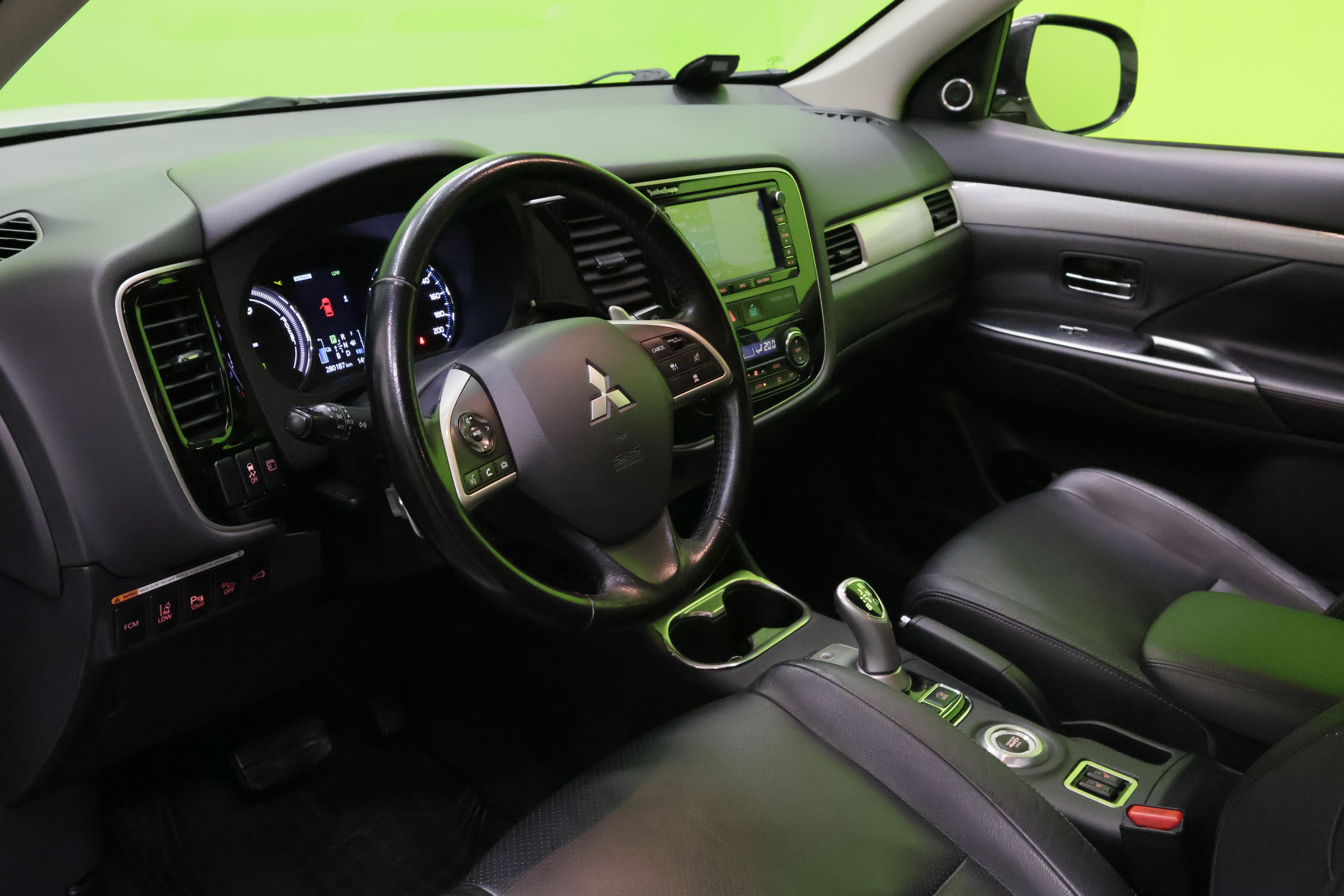 Mitsubishi Outlander 2014