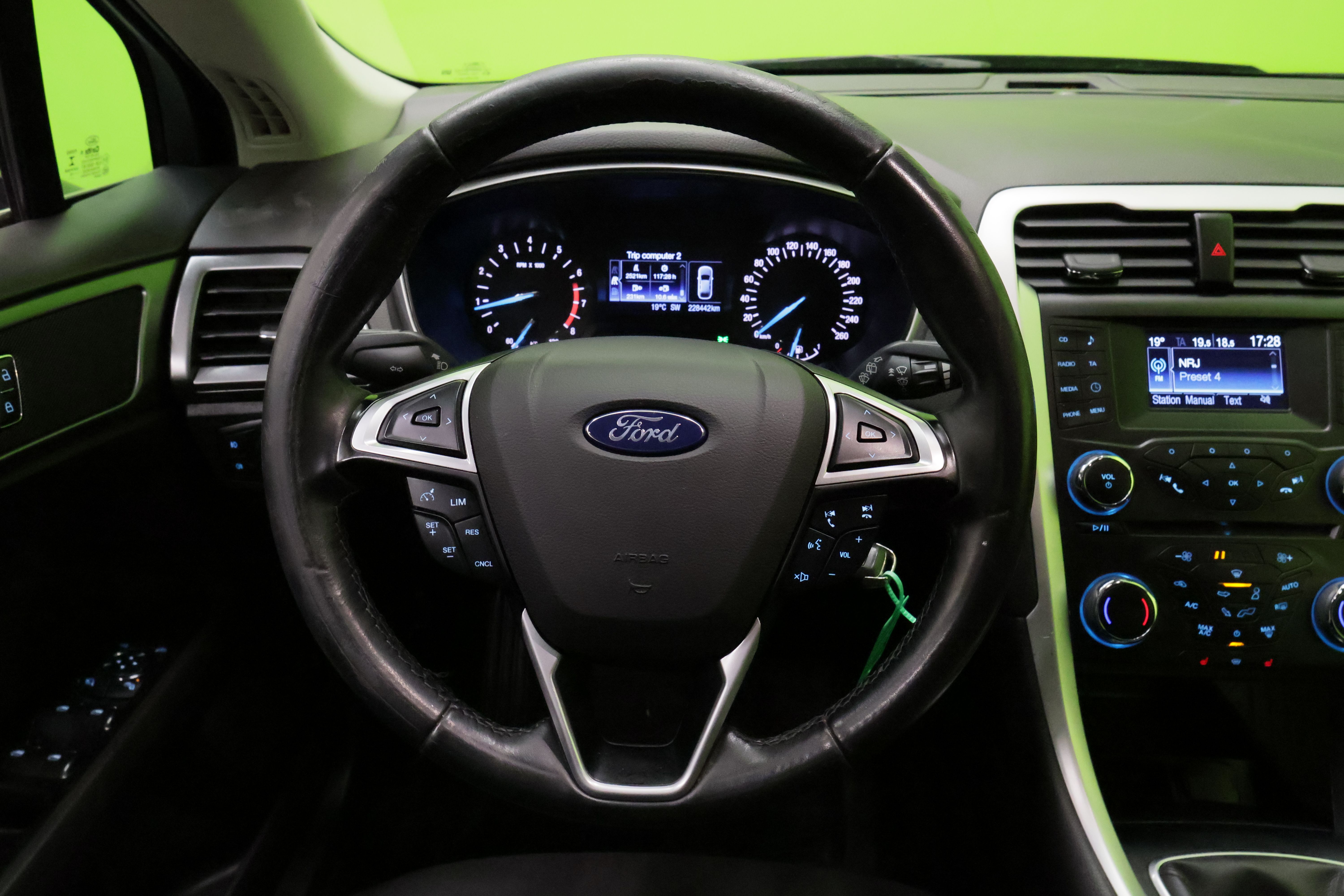Ford Mondeo 2016