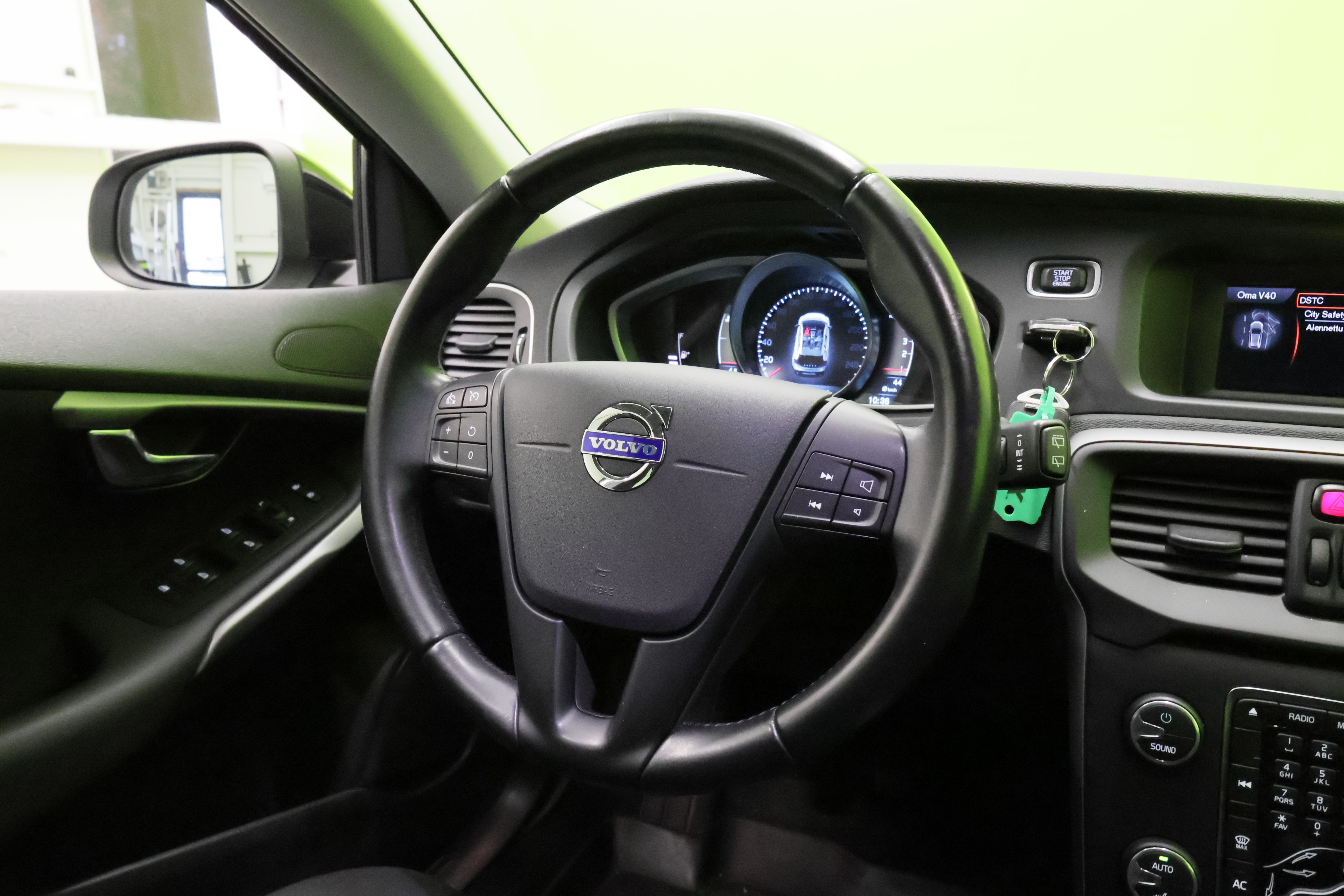 Volvo V40 Cross Country 2014