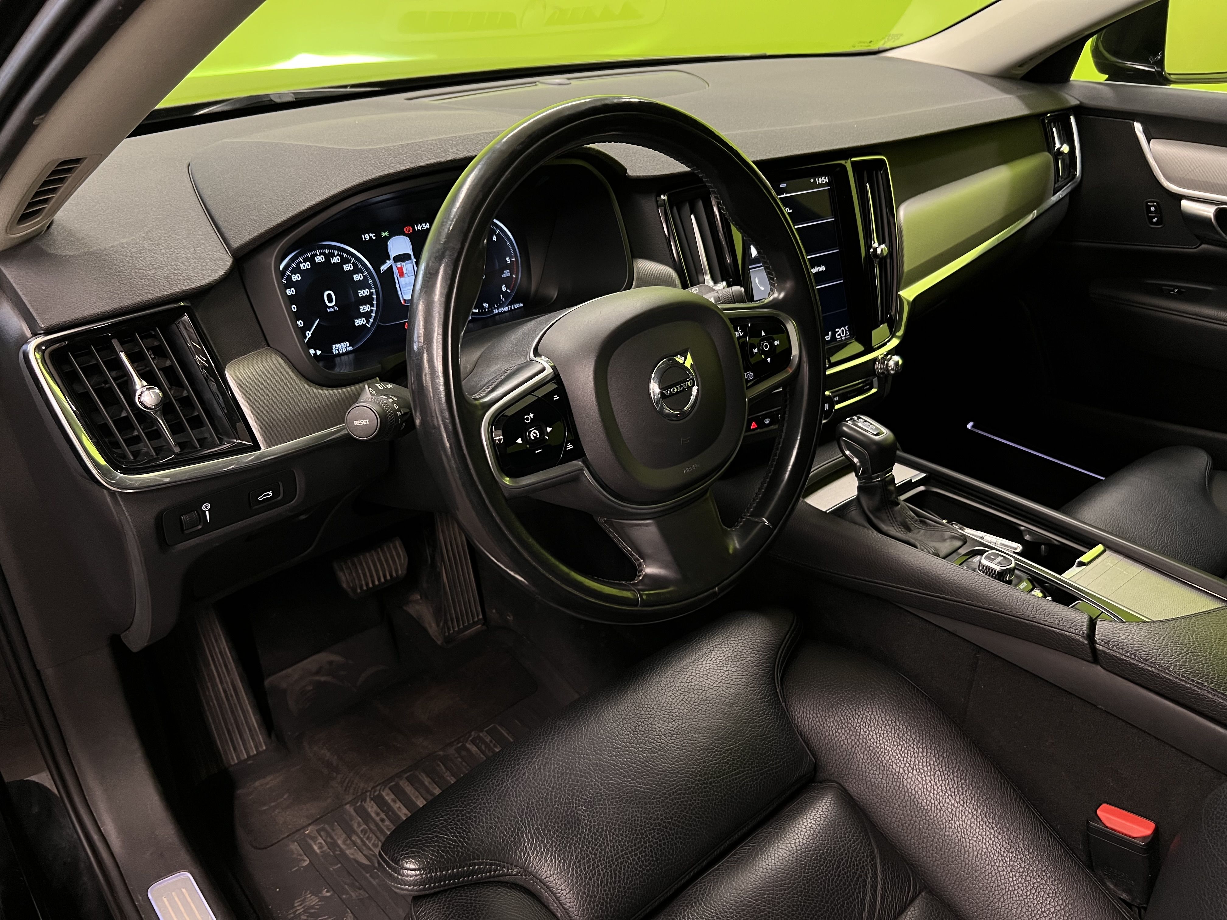 Volvo V90 2017