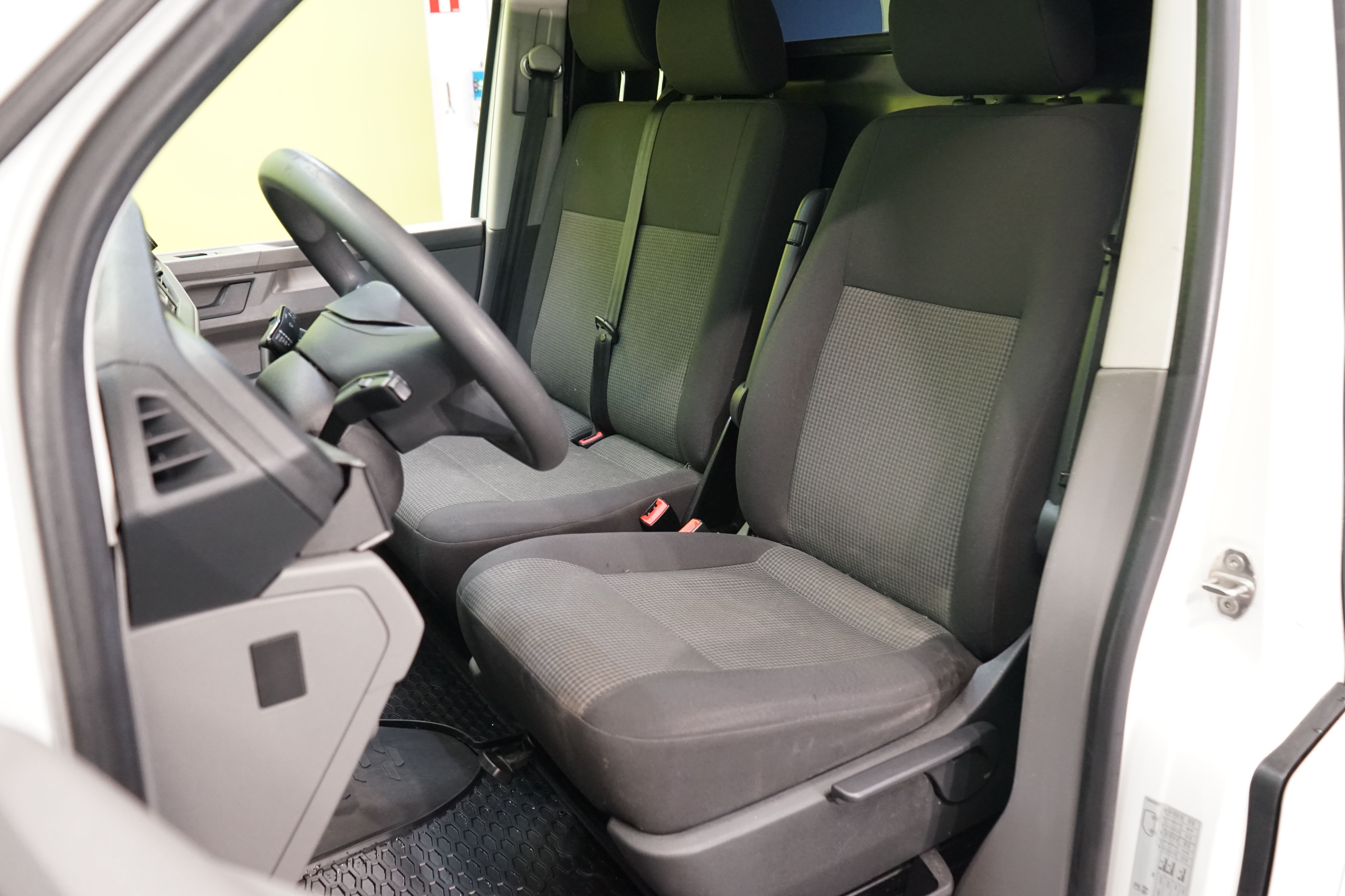 Volkswagen Transporter 2021