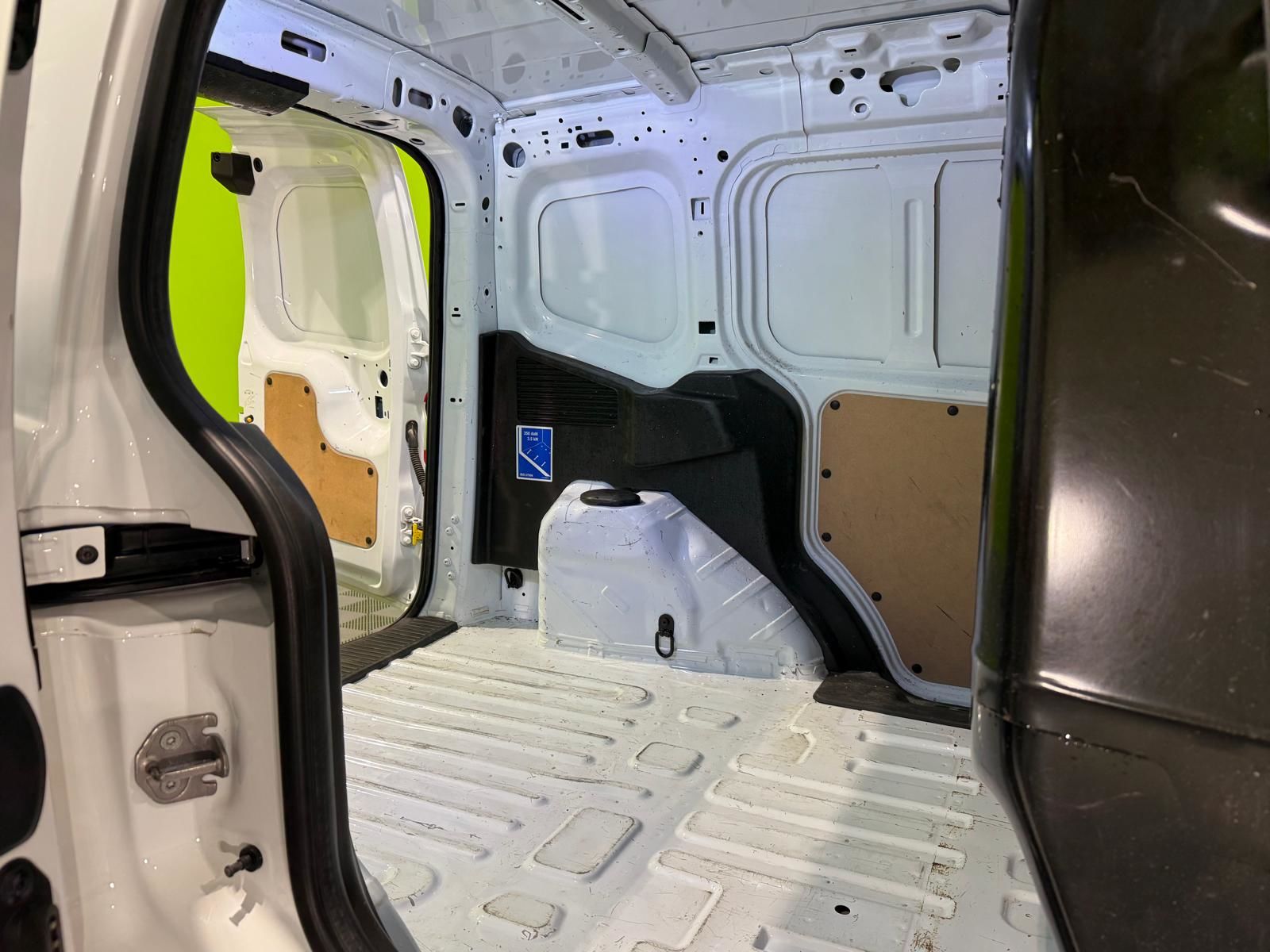 Ford Transit Courier 2021