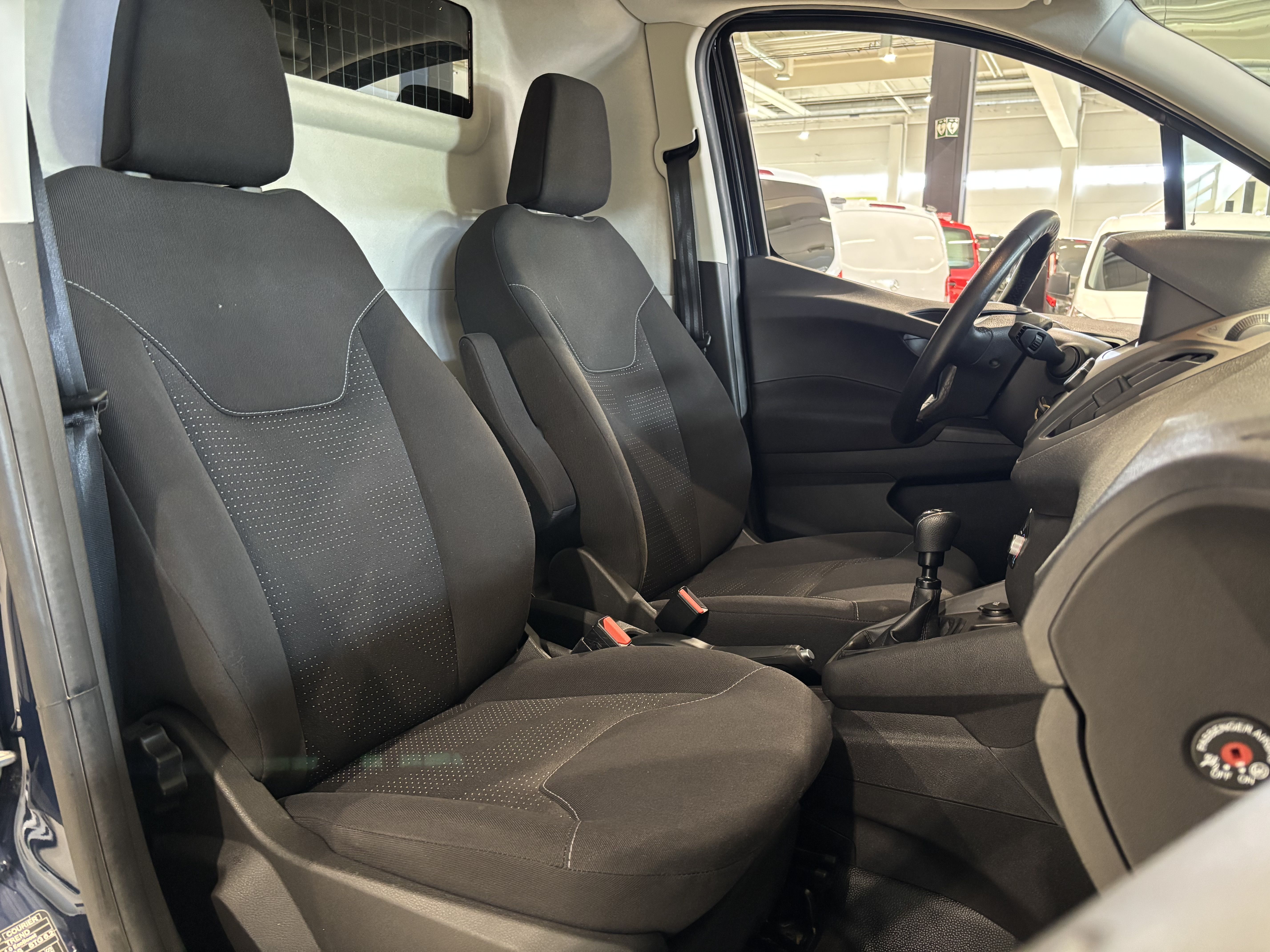 Ford Transit Courier 2020