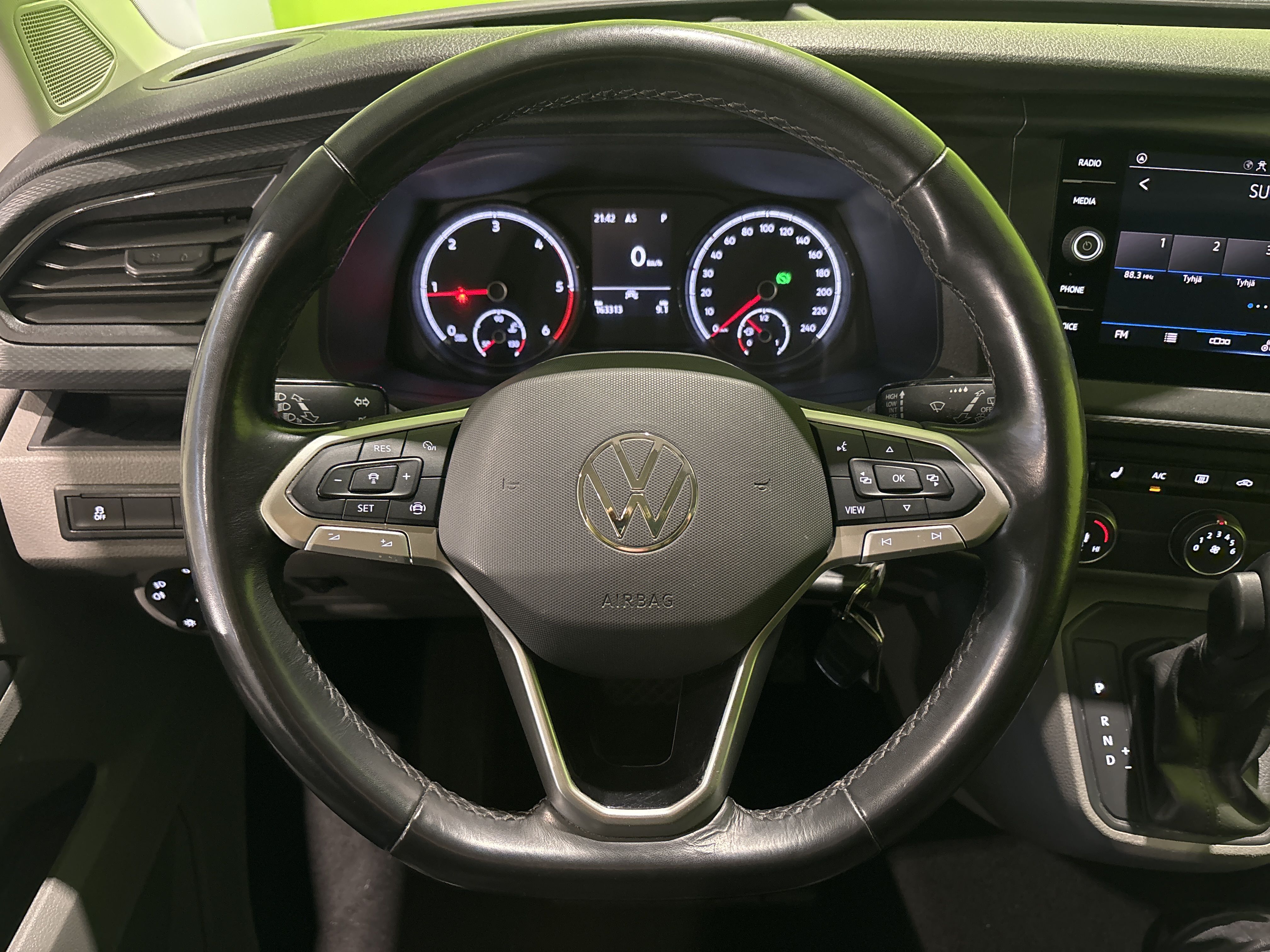Volkswagen Transporter 2024
