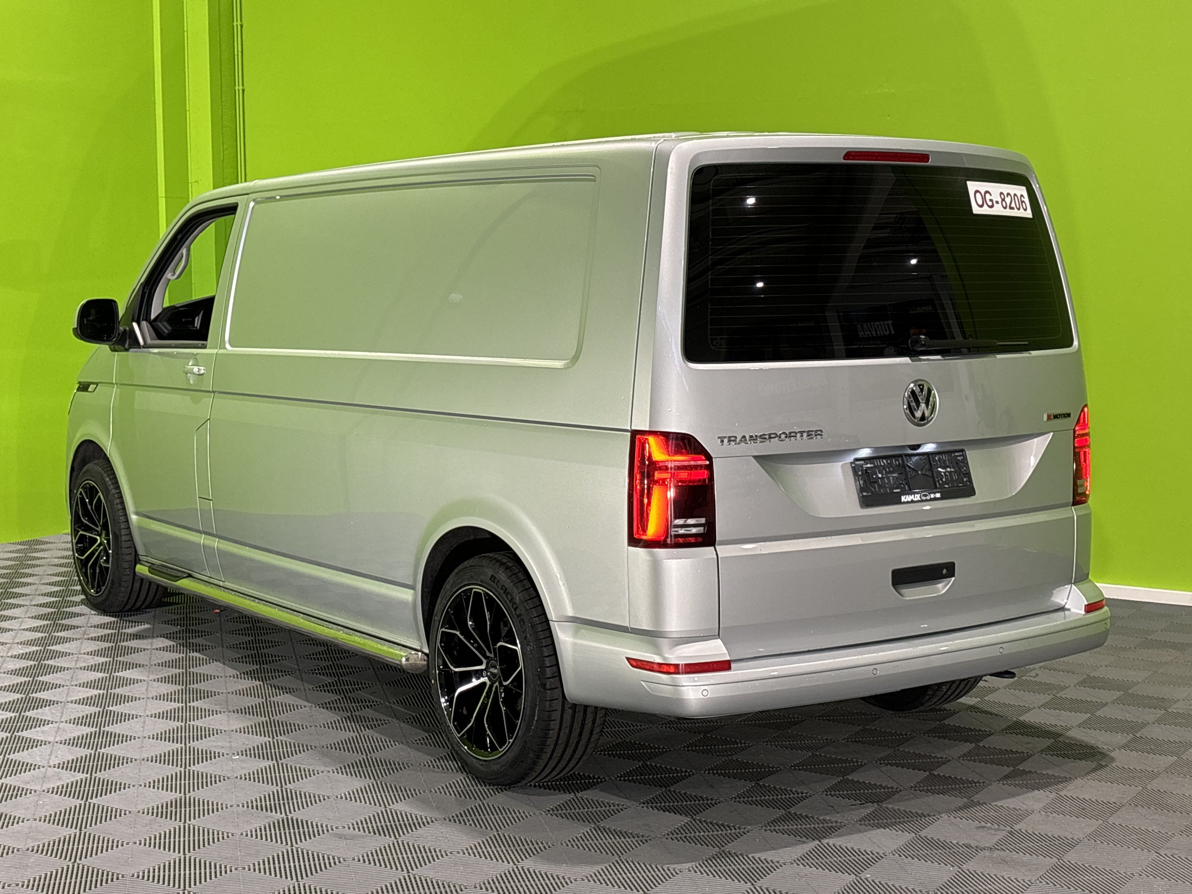 Volkswagen Transporter 2024