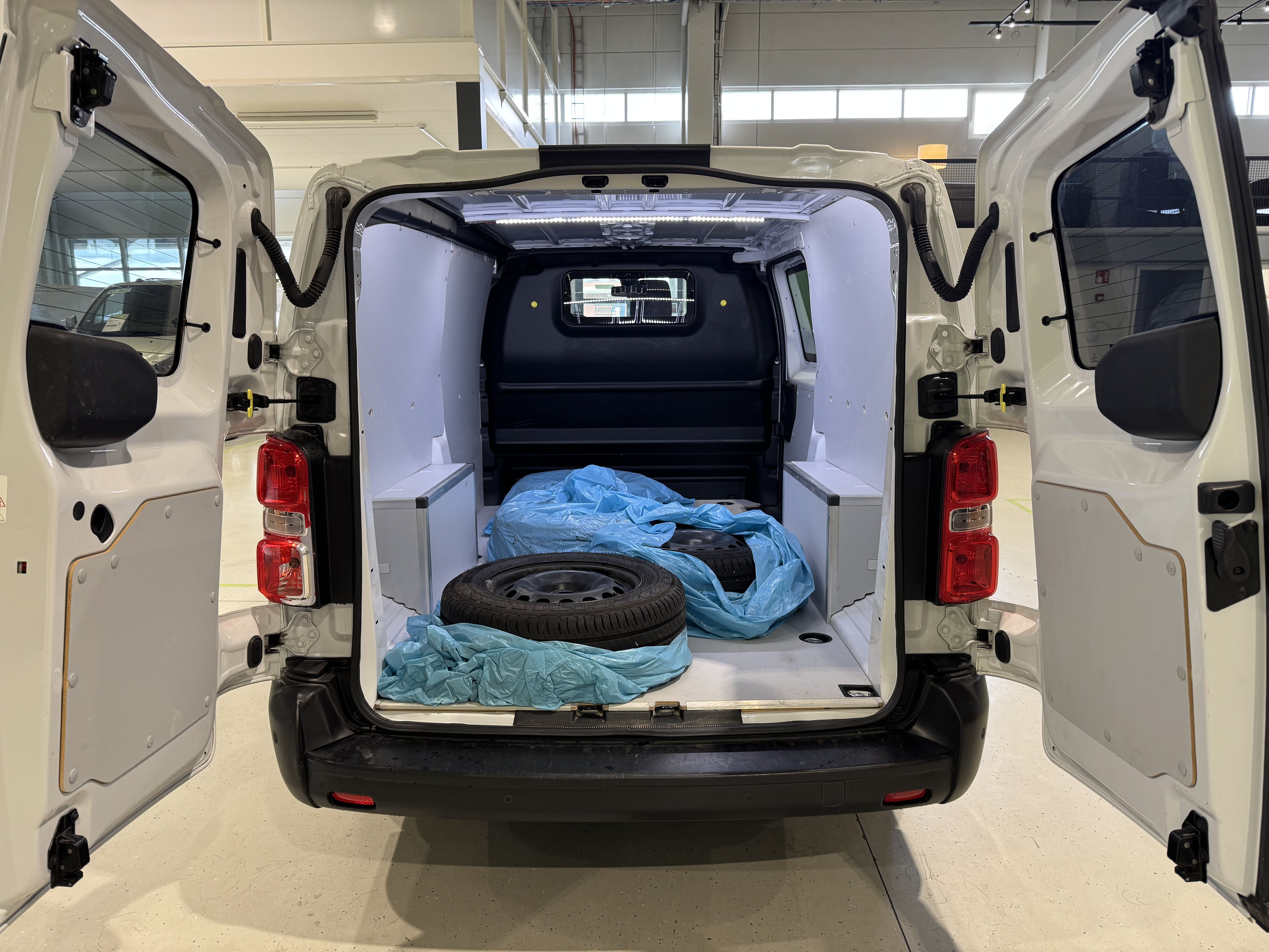 Opel Vivaro-e 2023