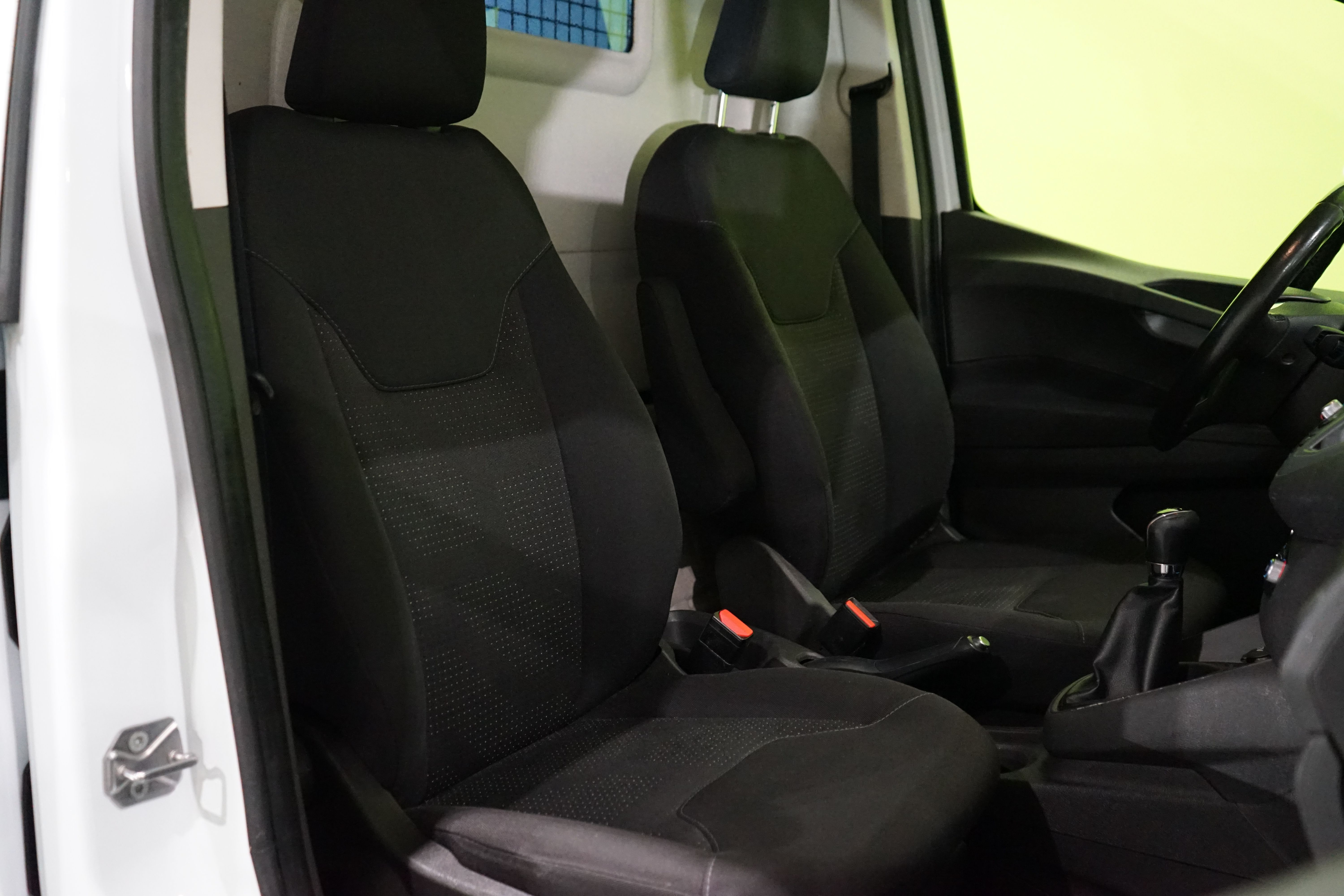Ford Transit Courier 2018