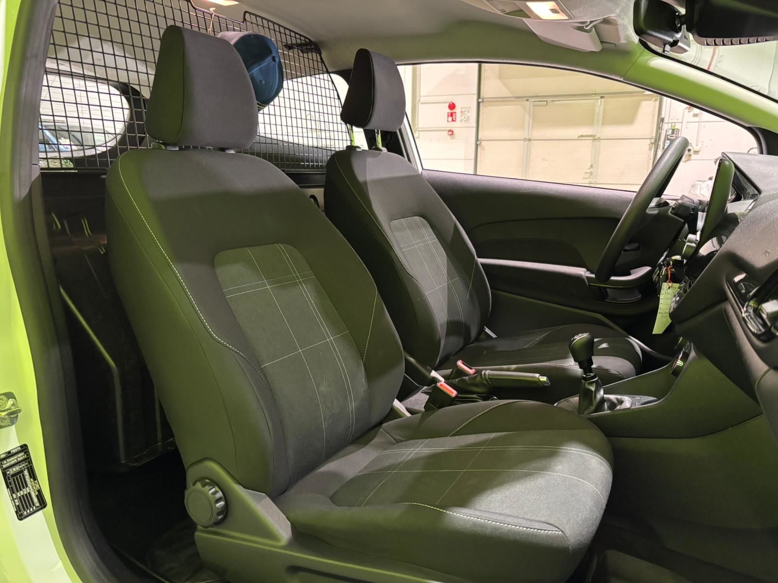 Ford Fiesta Van 2021