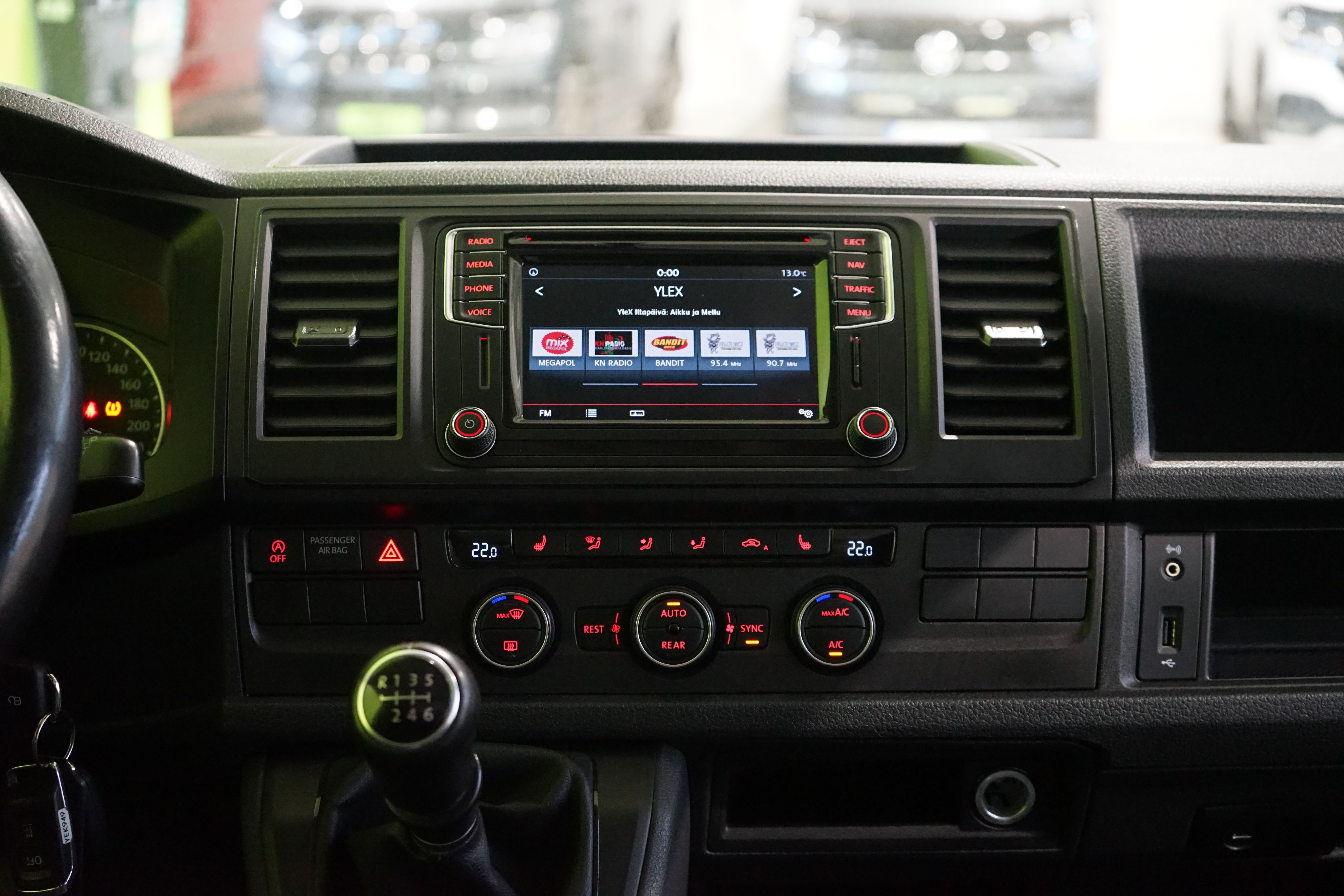 Volkswagen Caravelle 2017