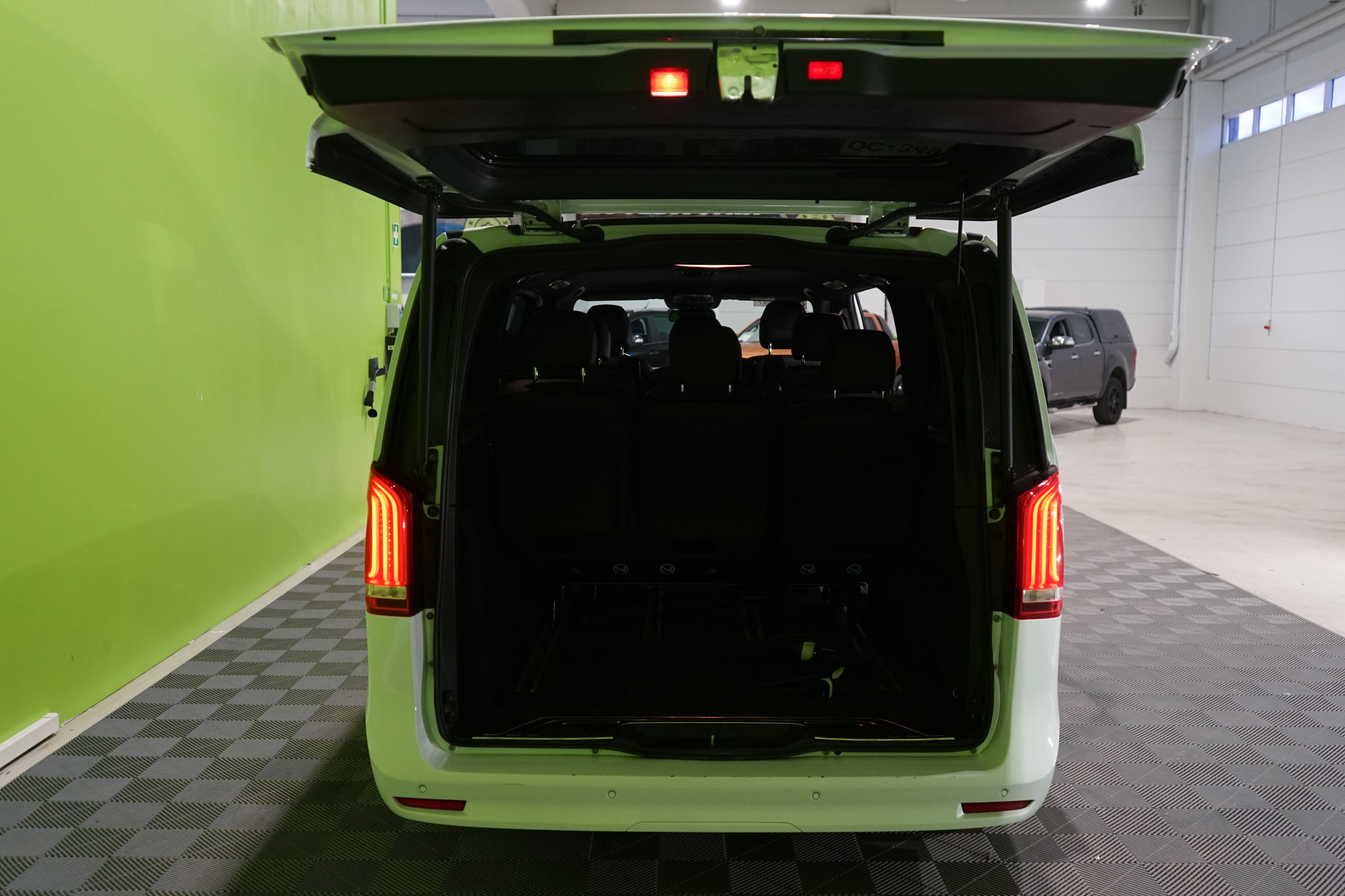 Mercedes-Benz EQV 300 2023