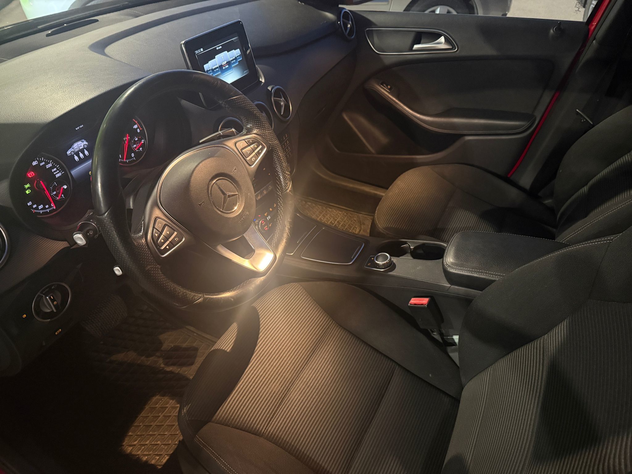 Mercedes-Benz B 2015