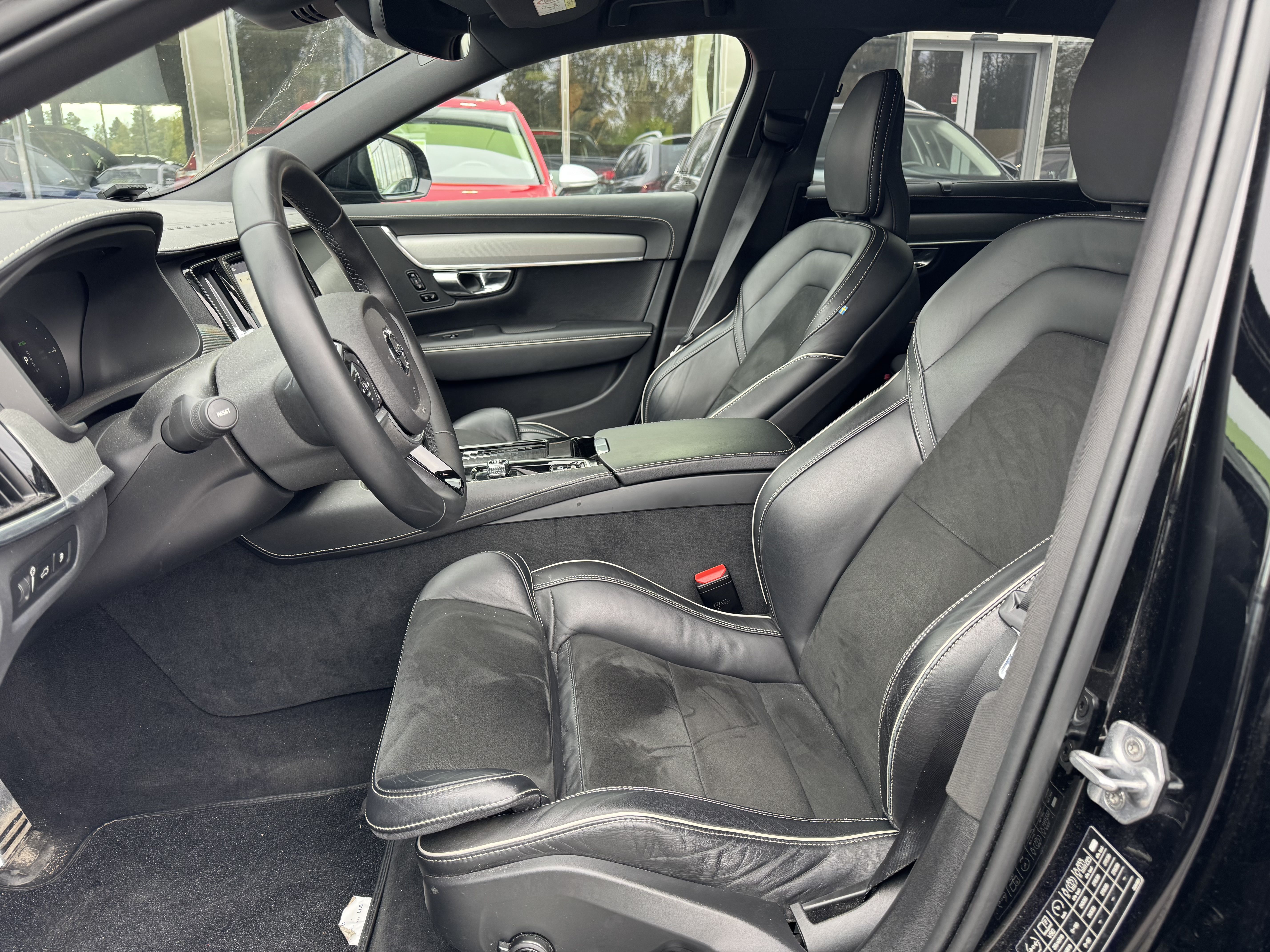 Volvo V90 2022