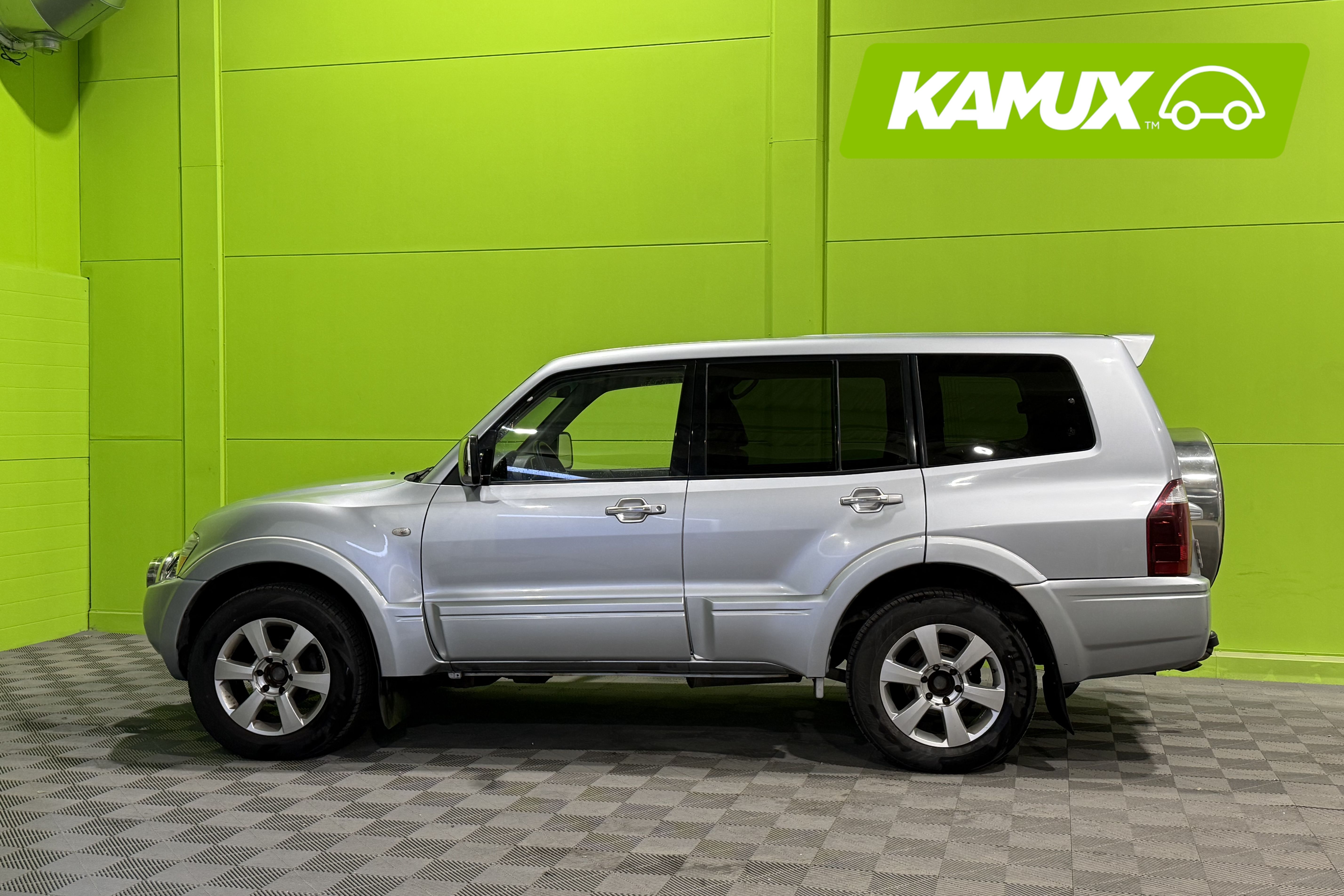 Mitsubishi Pajero 2004