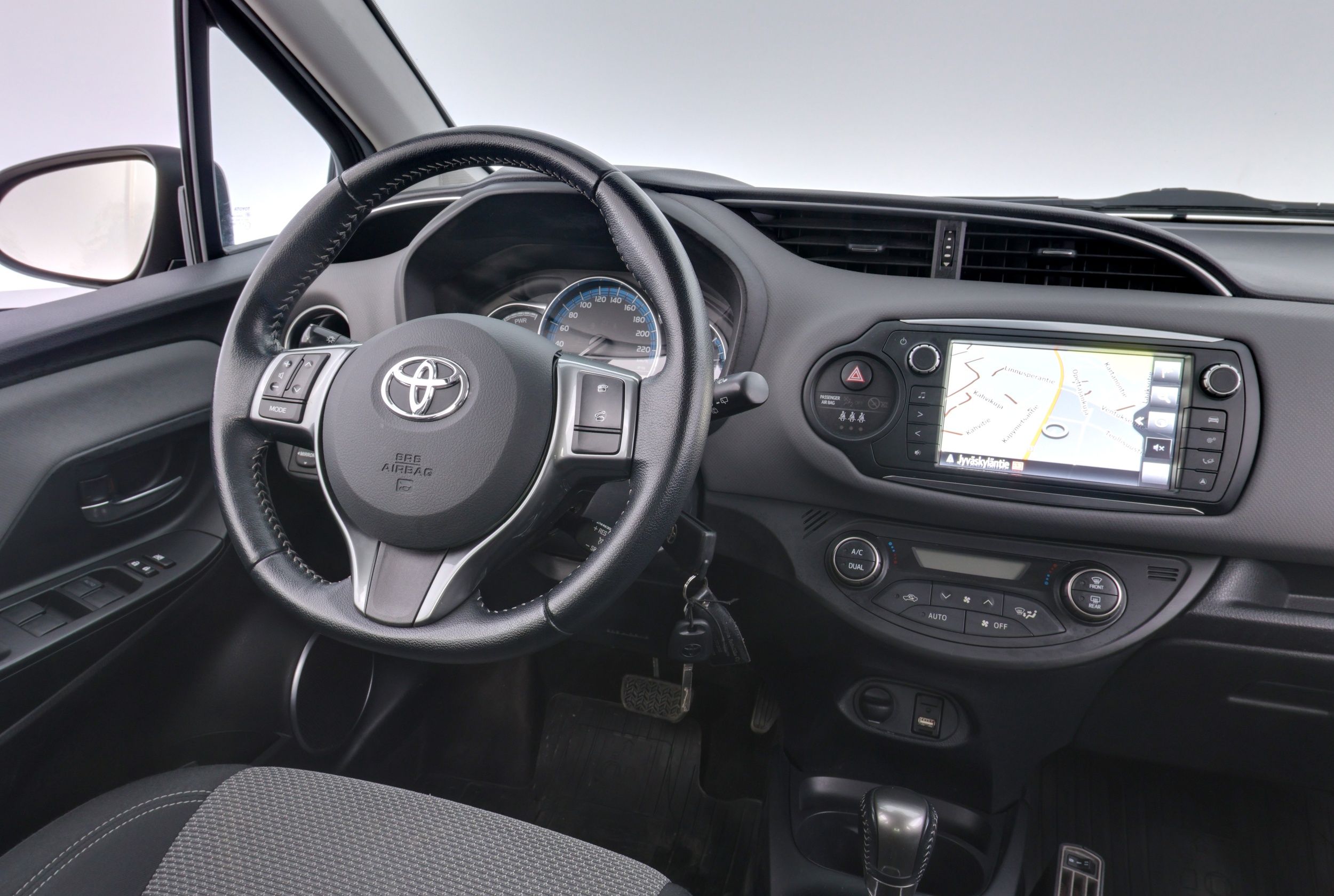 Toyota Yaris 2016
