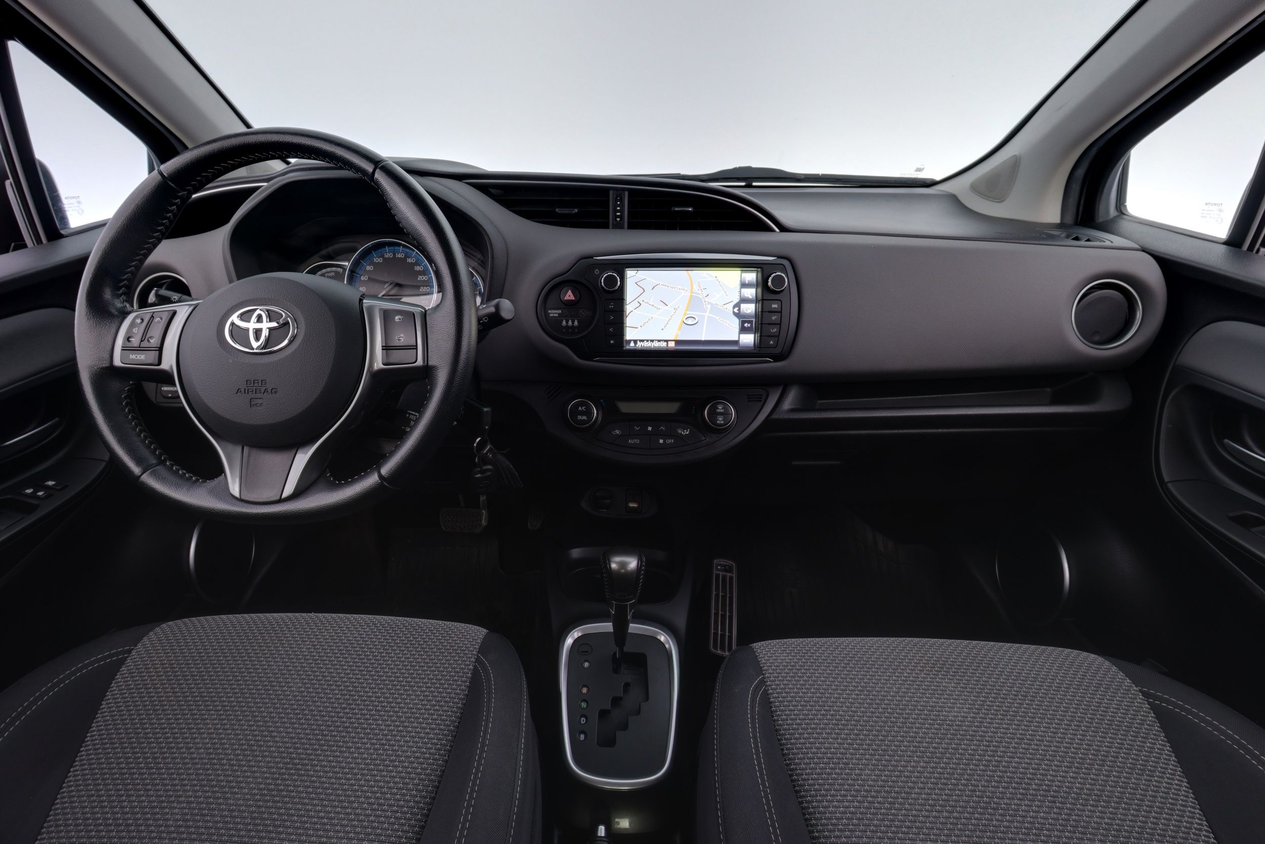 Toyota Yaris 2016