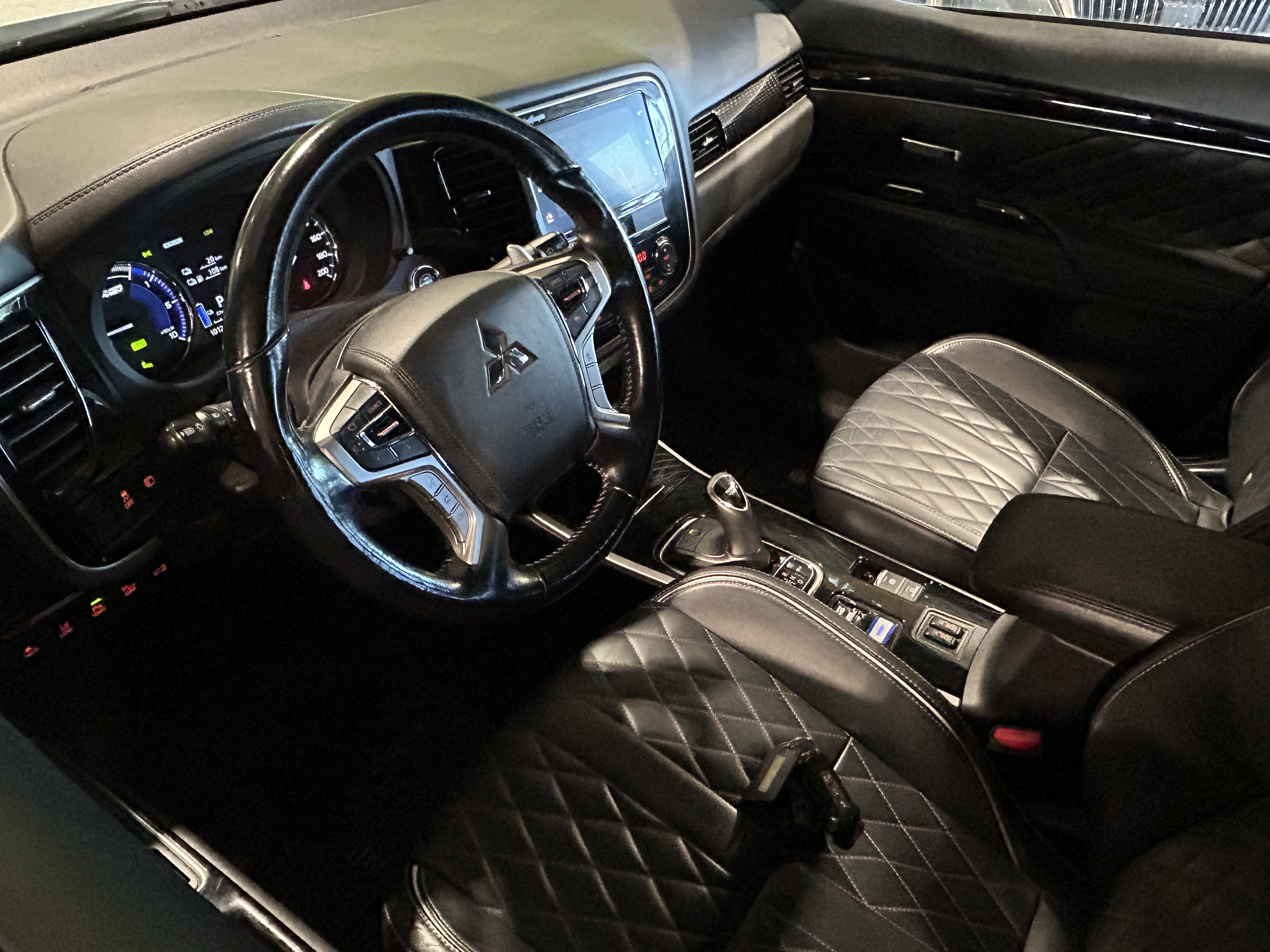 Mitsubishi Outlander PHEV 2018