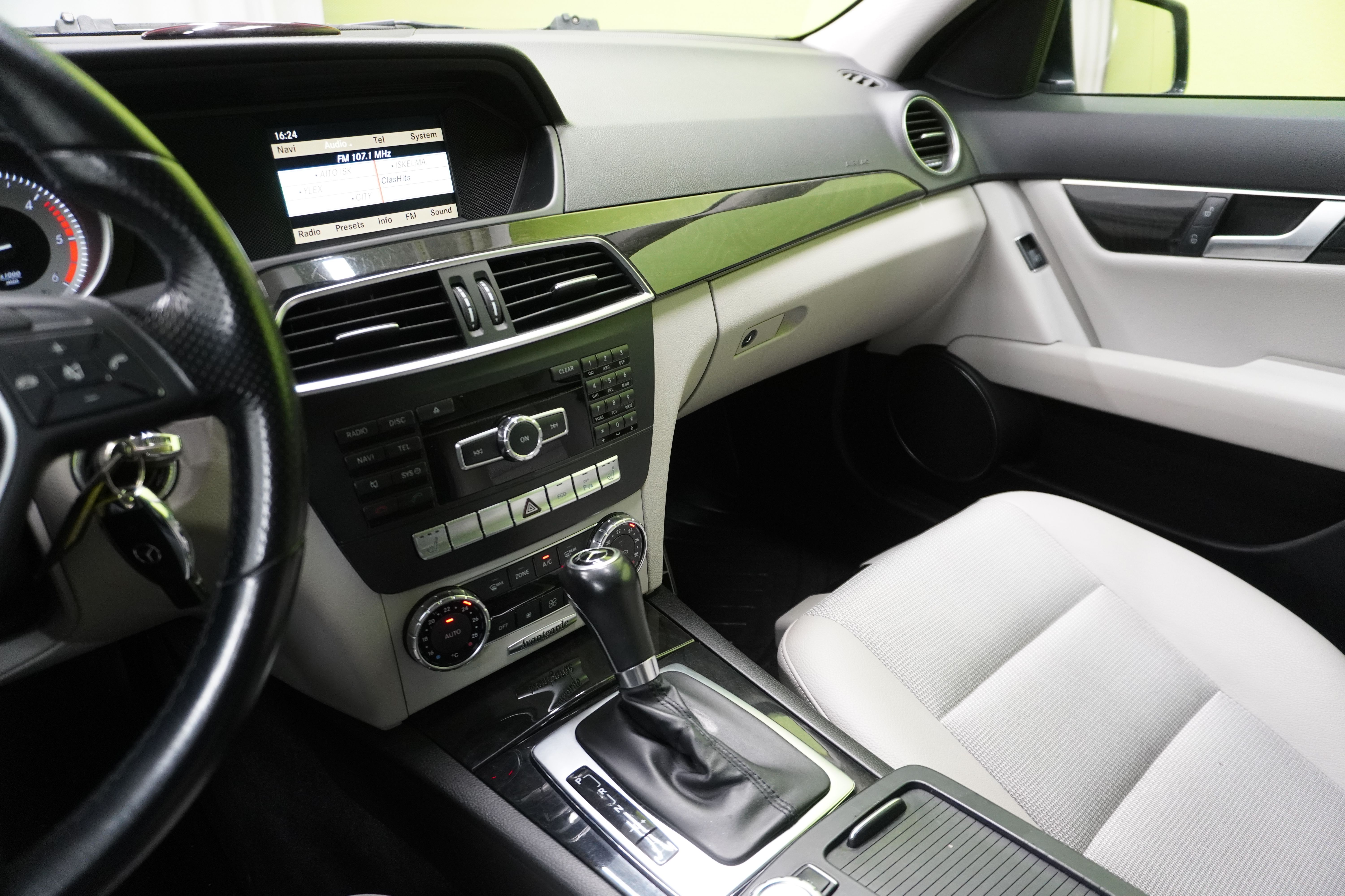 Mercedes-Benz C 2011