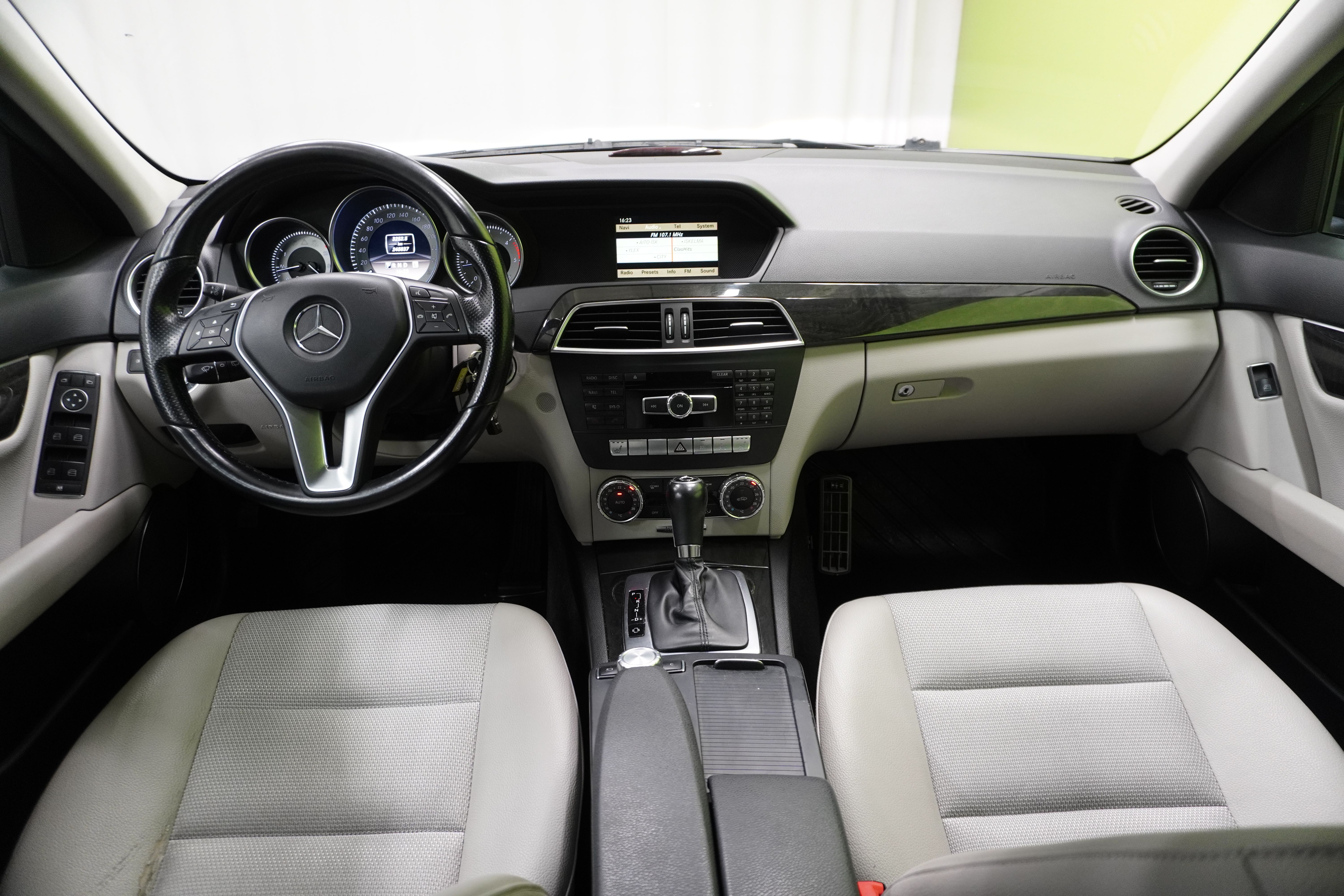 Mercedes-Benz C 2011