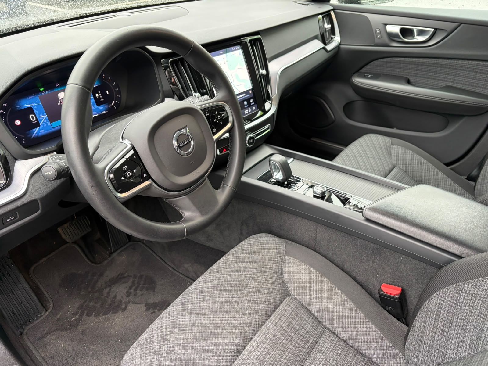Volvo V60 Cross Country 2023