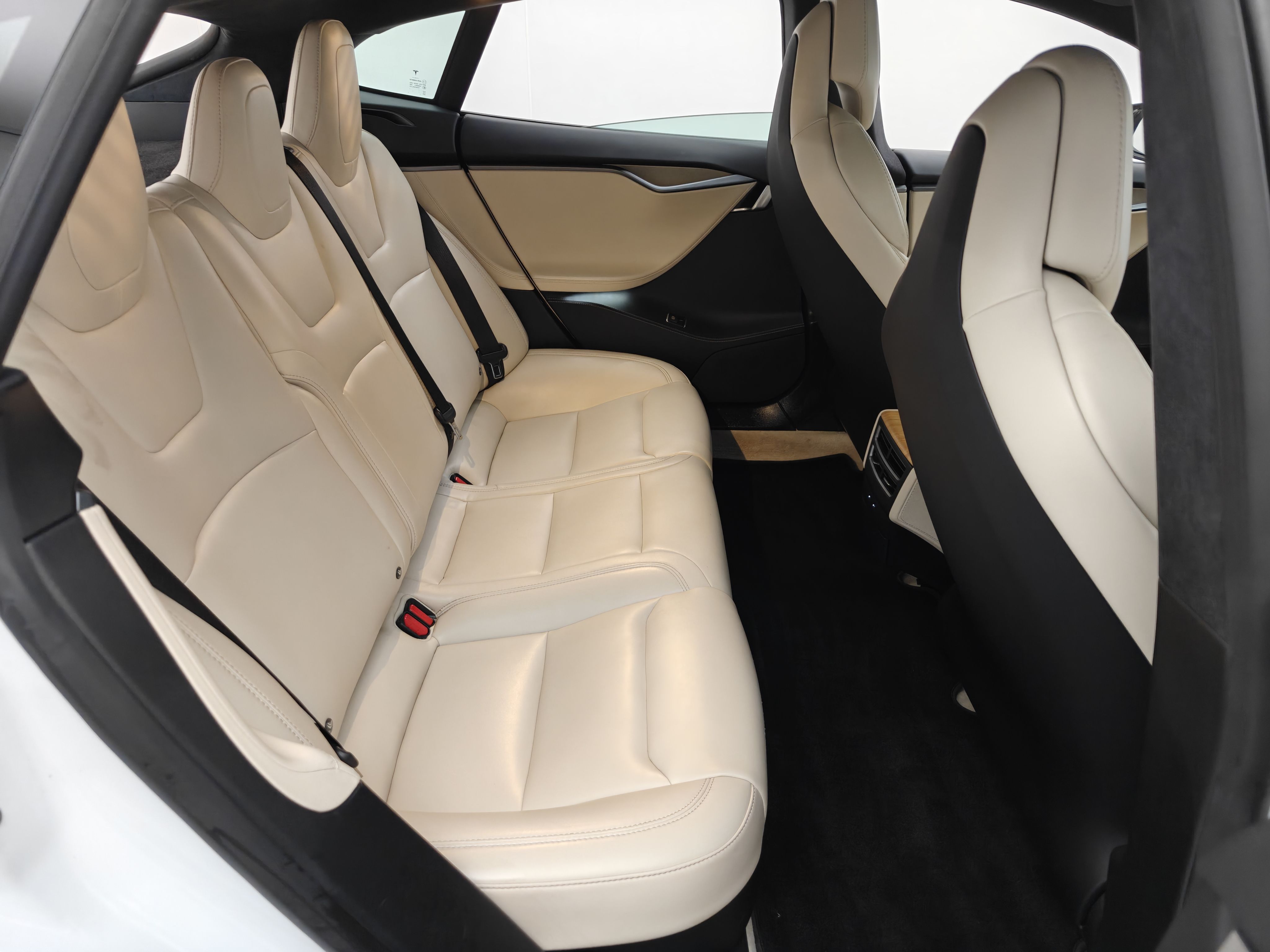 Tesla Model S 2020
