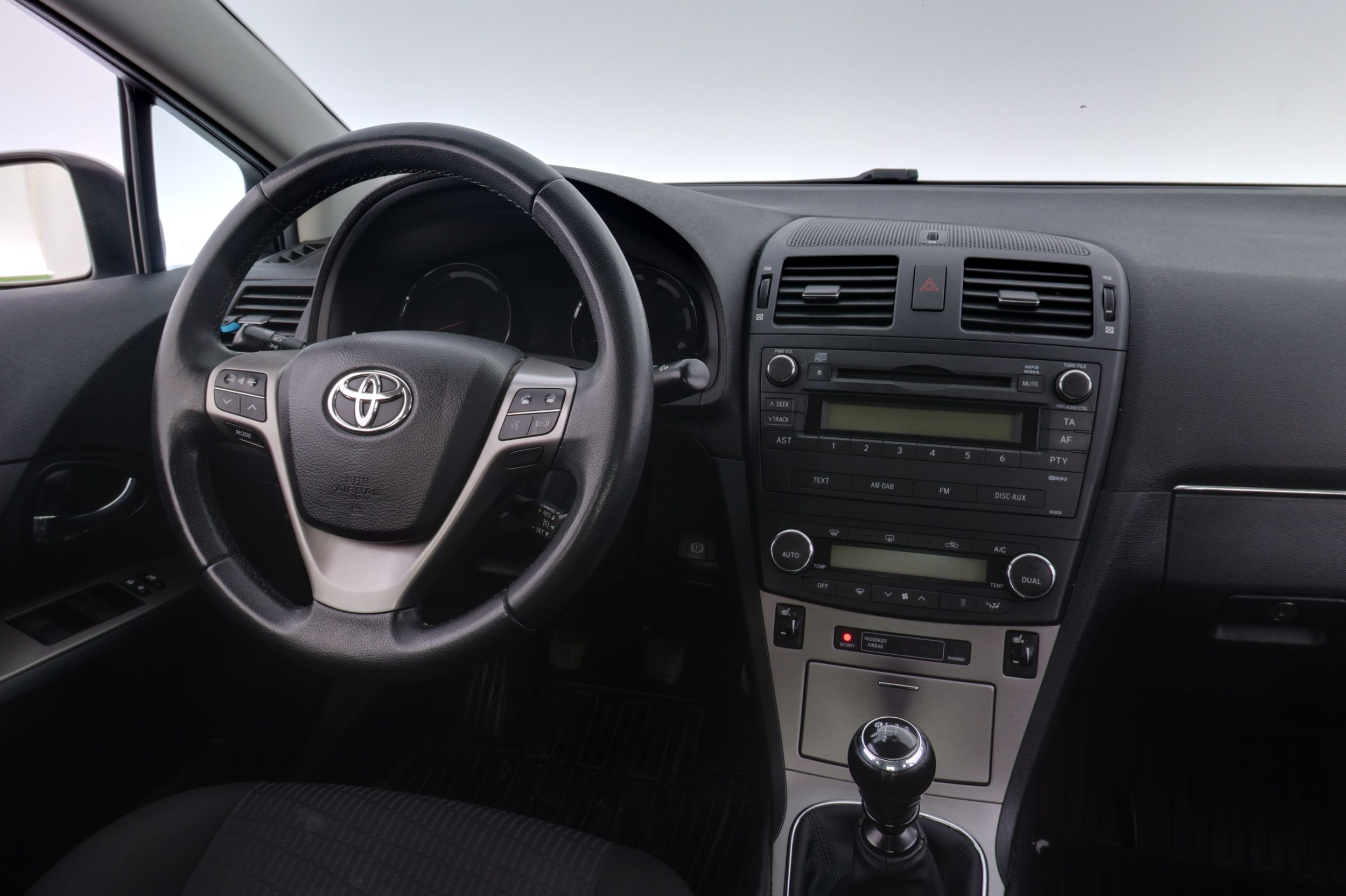 Toyota Avensis 2010