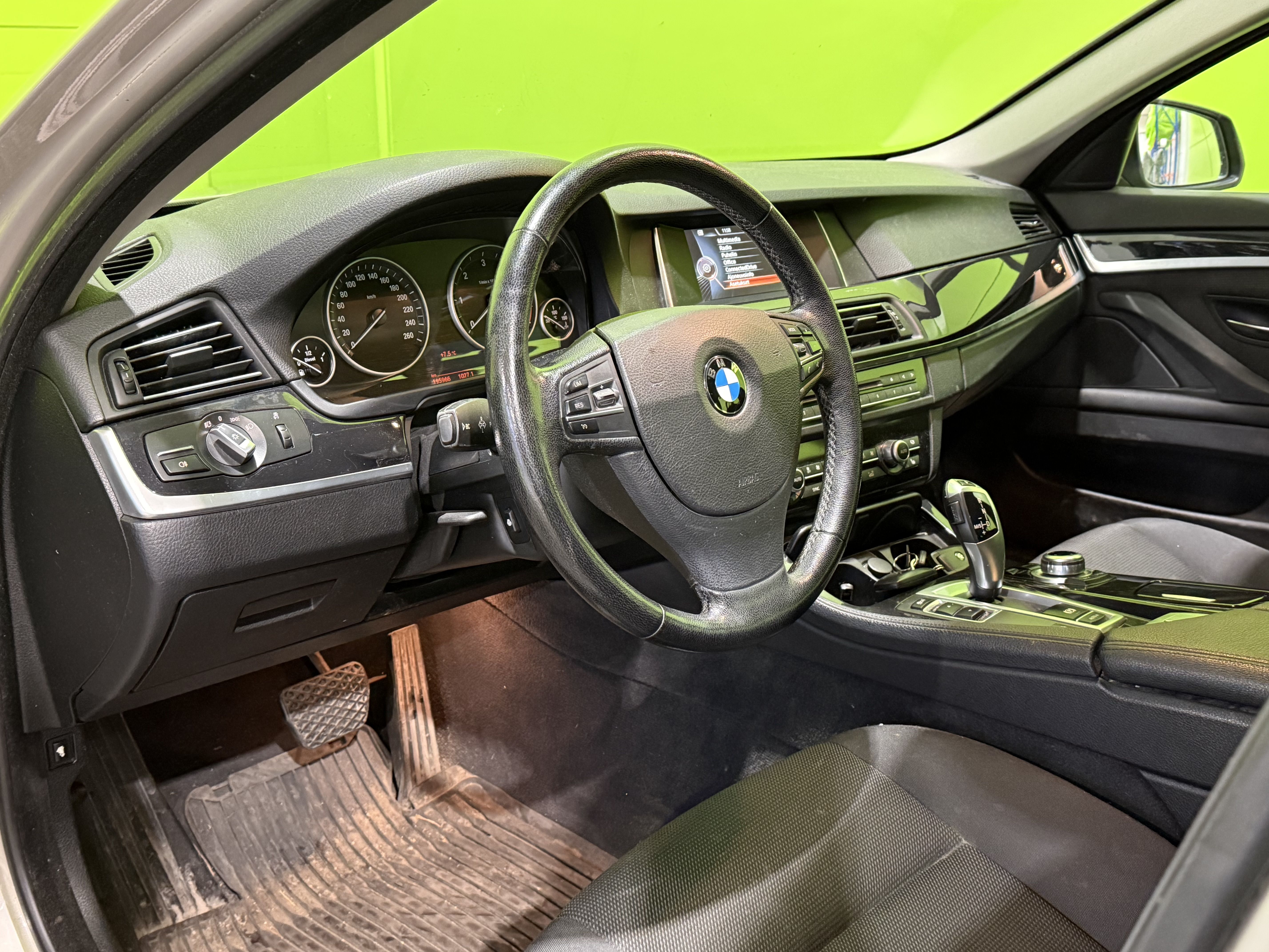 BMW 518 2015