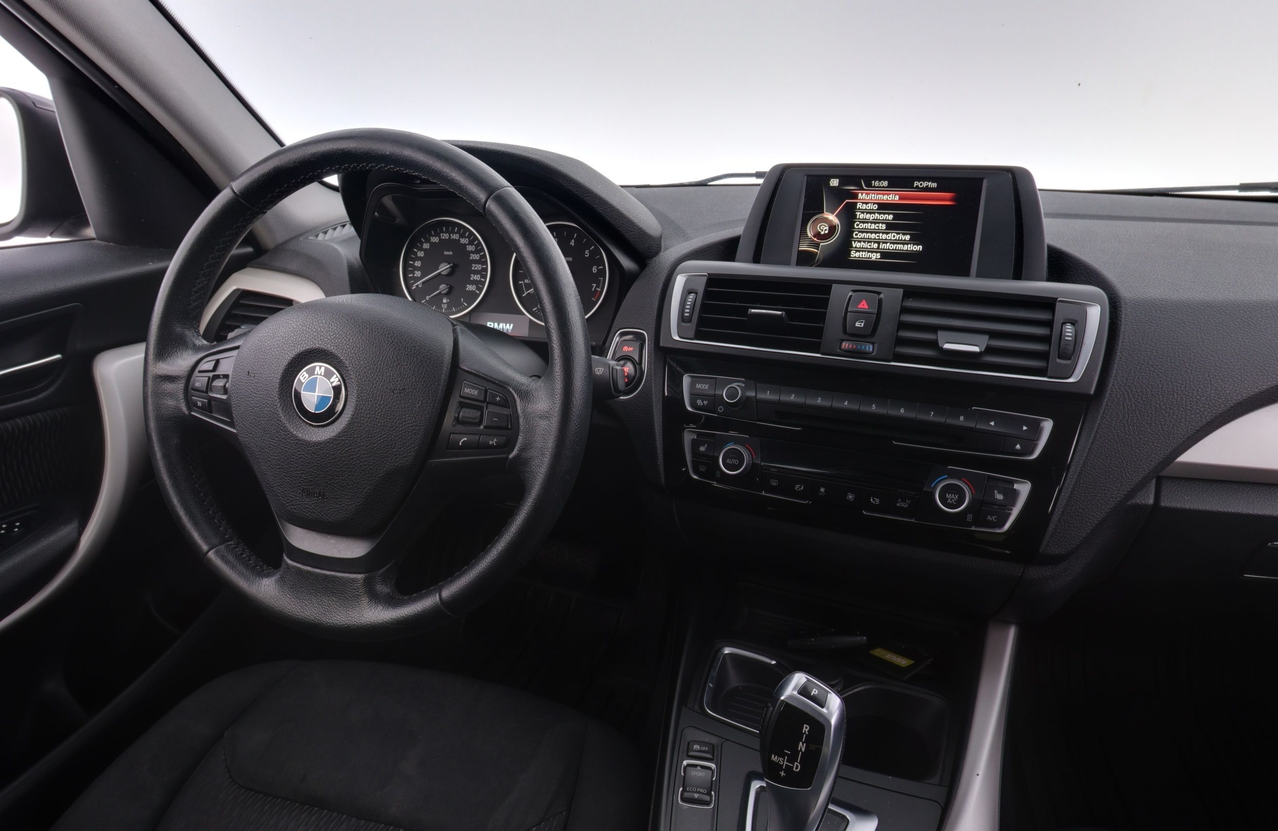 BMW 118 2016
