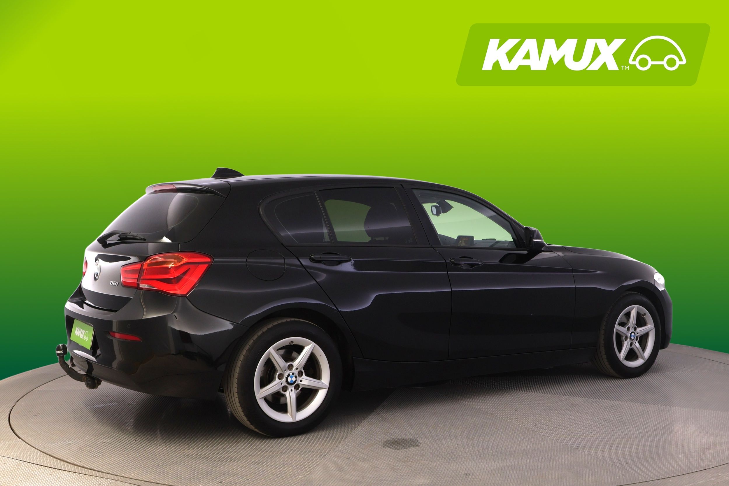 BMW 118 2016