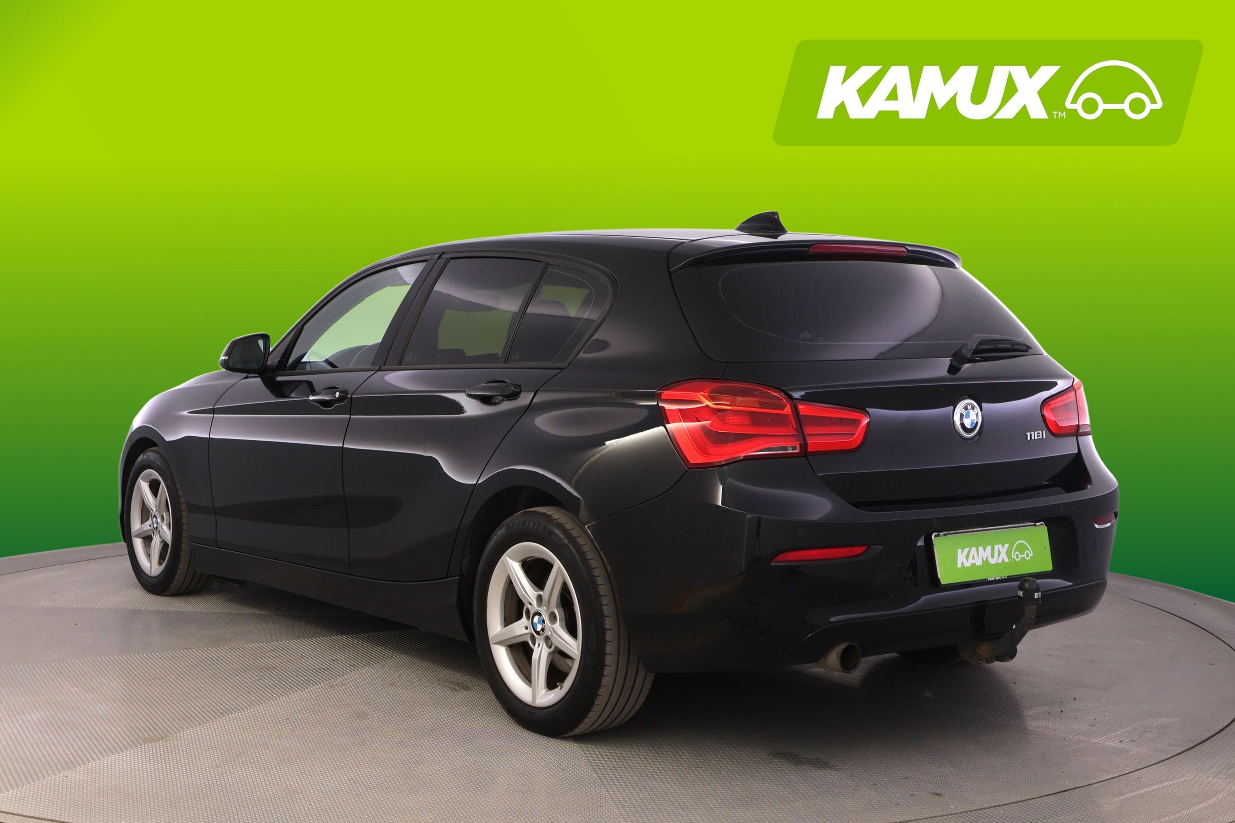 BMW 118 2016