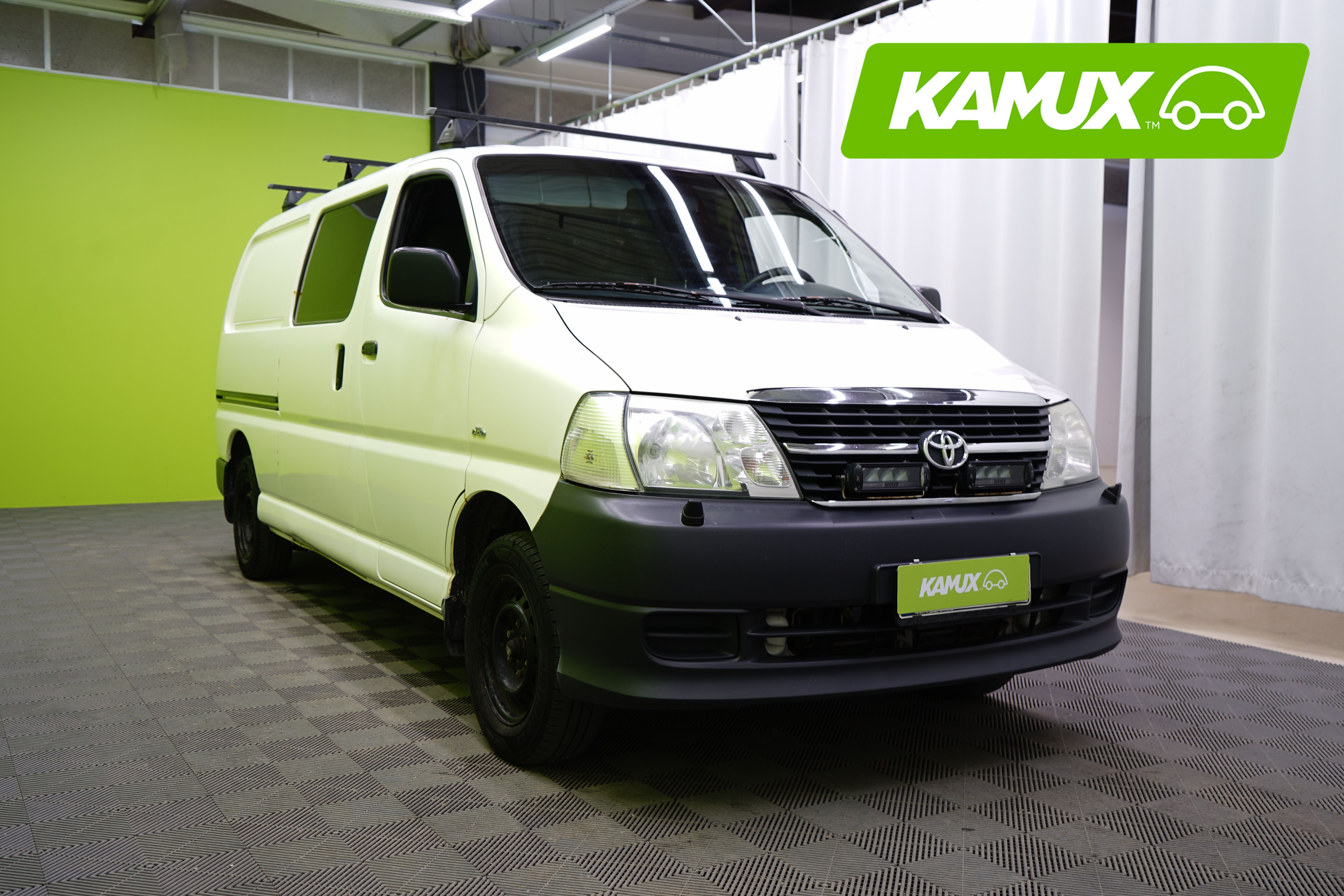 Toyota Hiace 2011