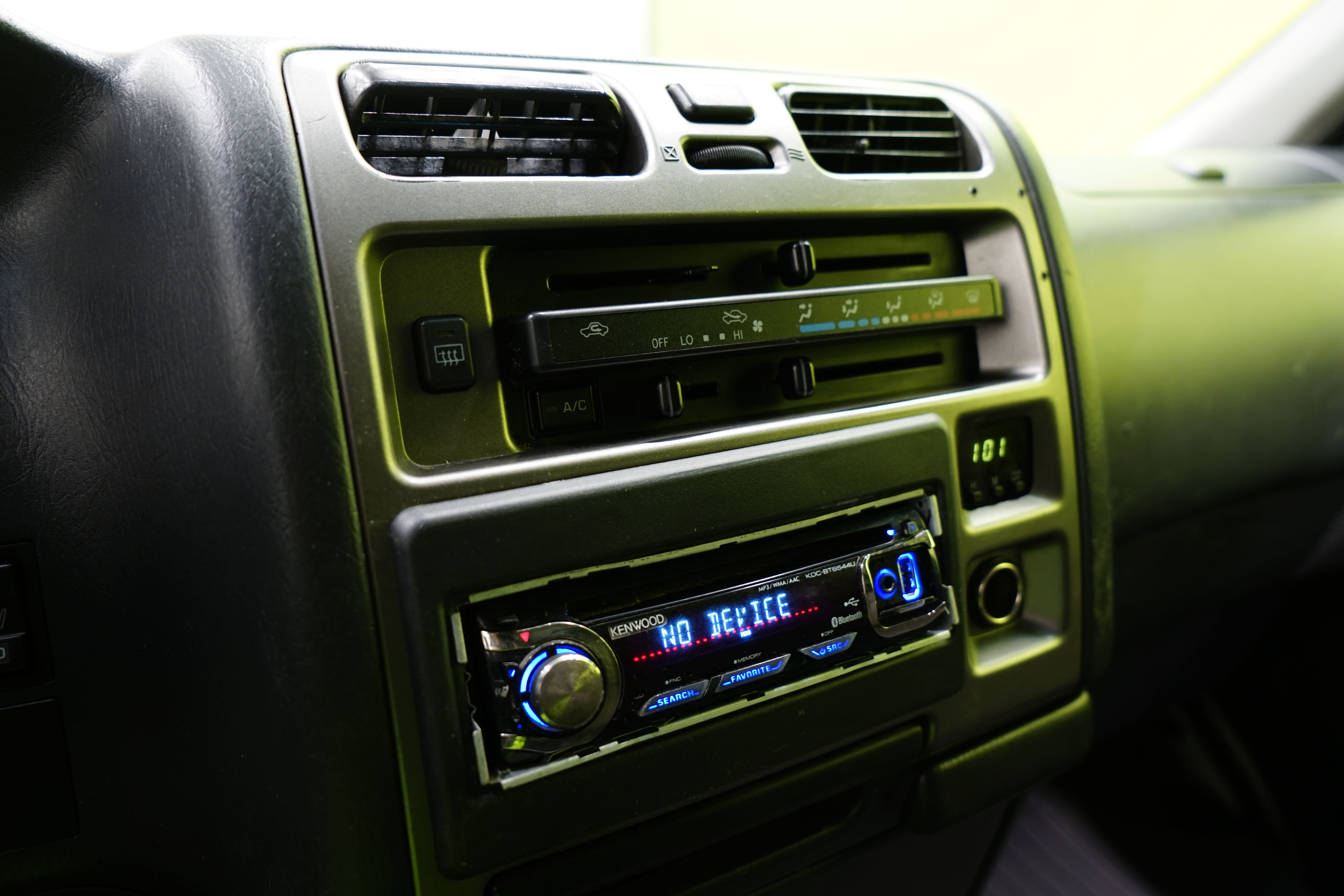 Toyota Hiace 2011