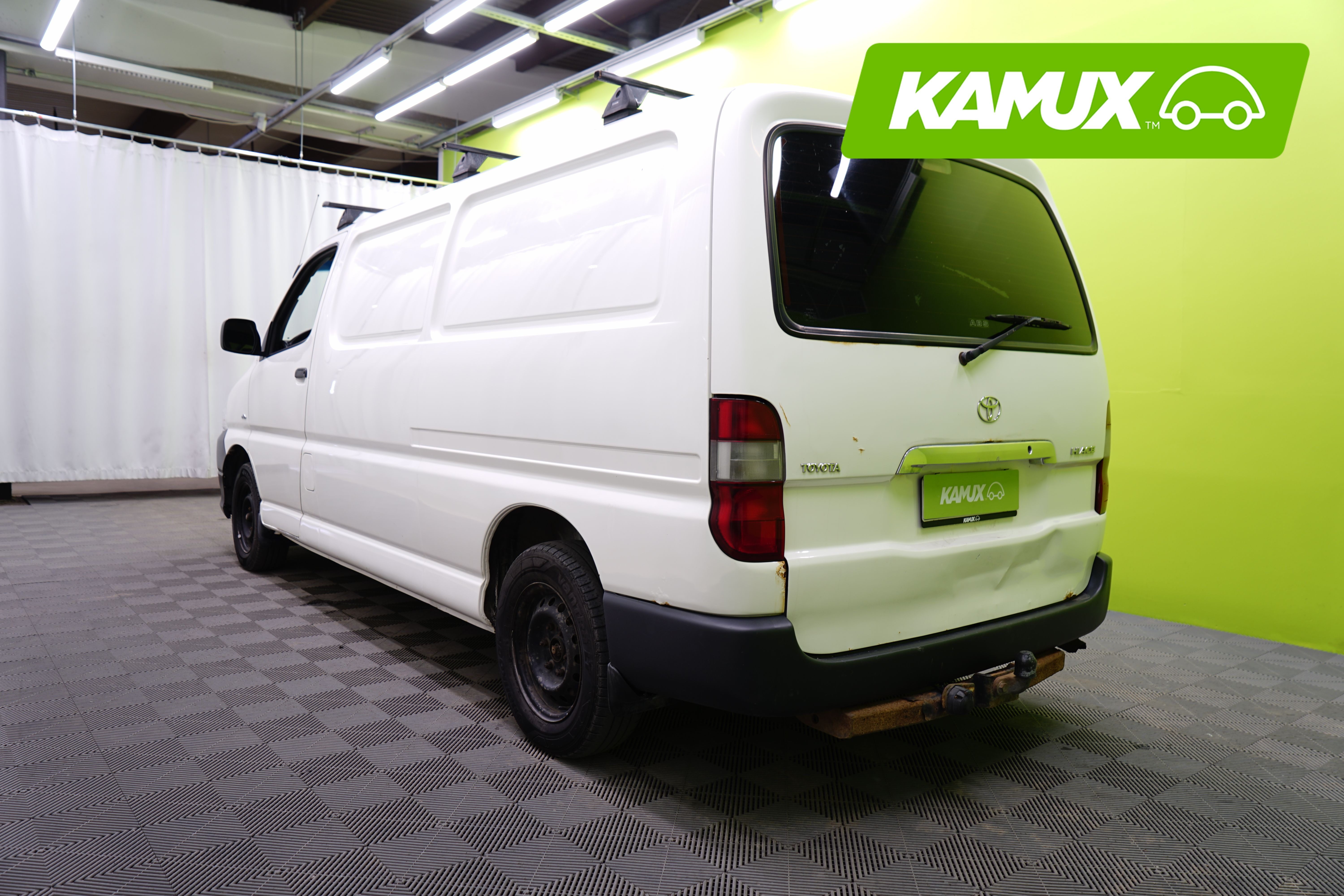 Toyota Hiace 2011