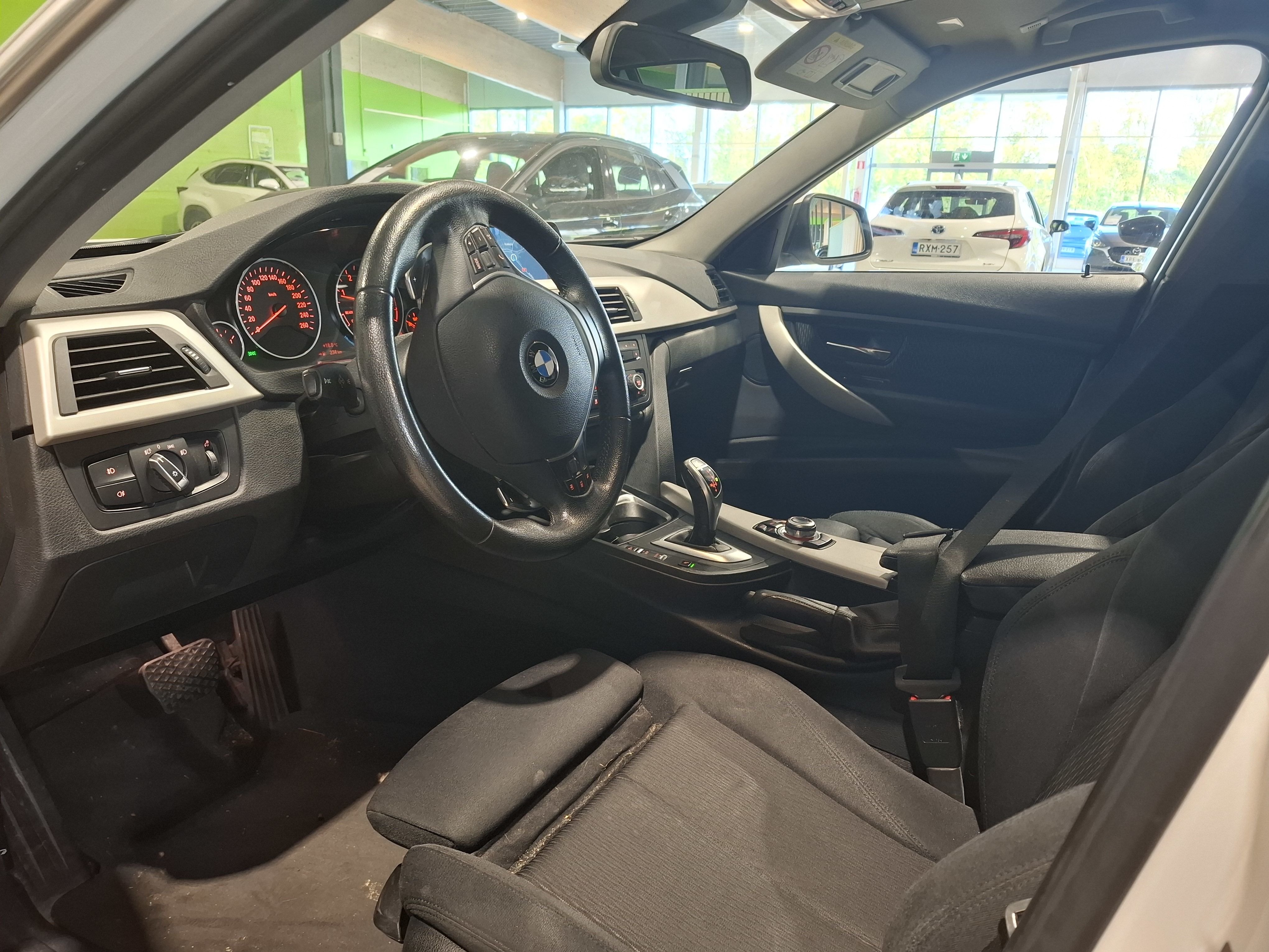 BMW 325 2014